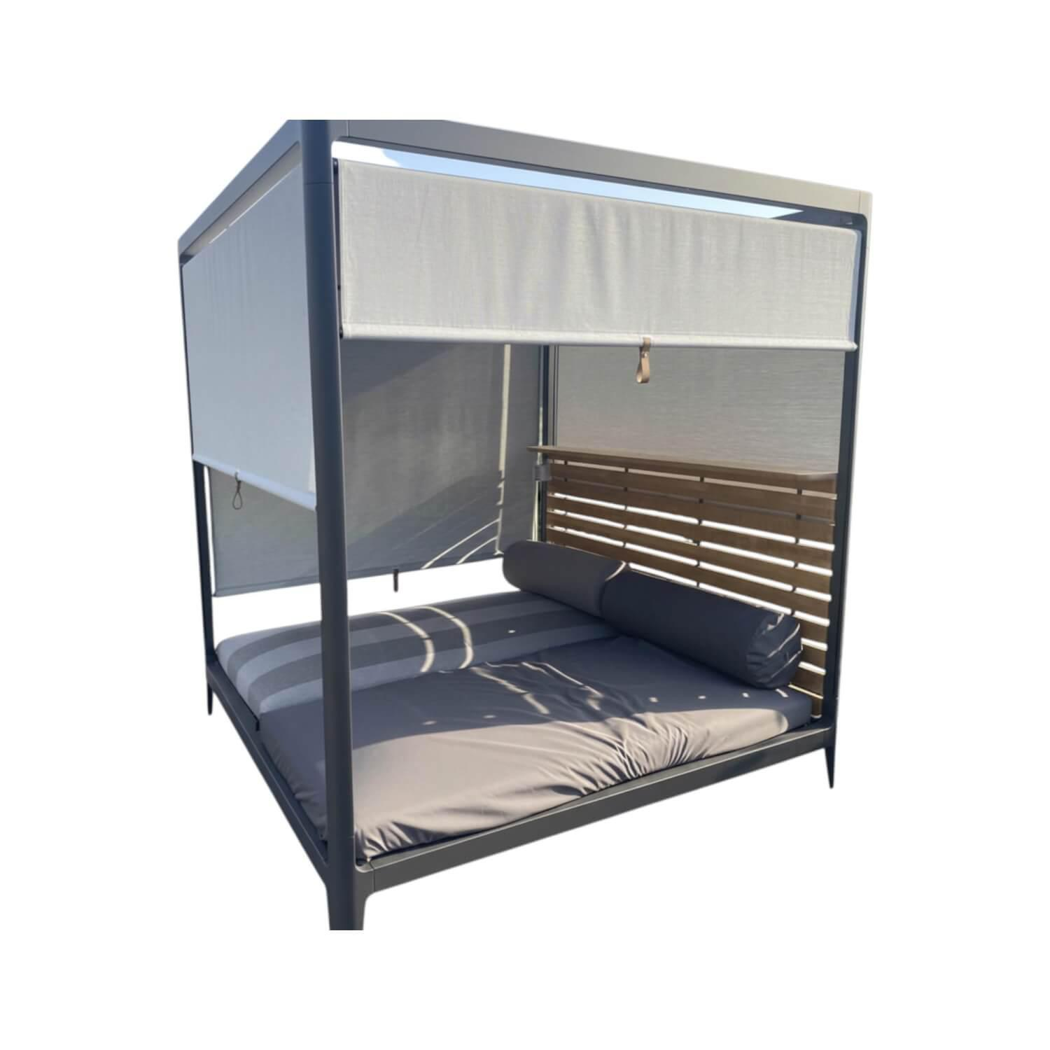 Gloster - Doppelliege Lodge Cabana Rahmen Aluminium Meteor Schwarz Pulverbeschichtet Stoff Blend Fog Grau Rücken Holz Teak - 1