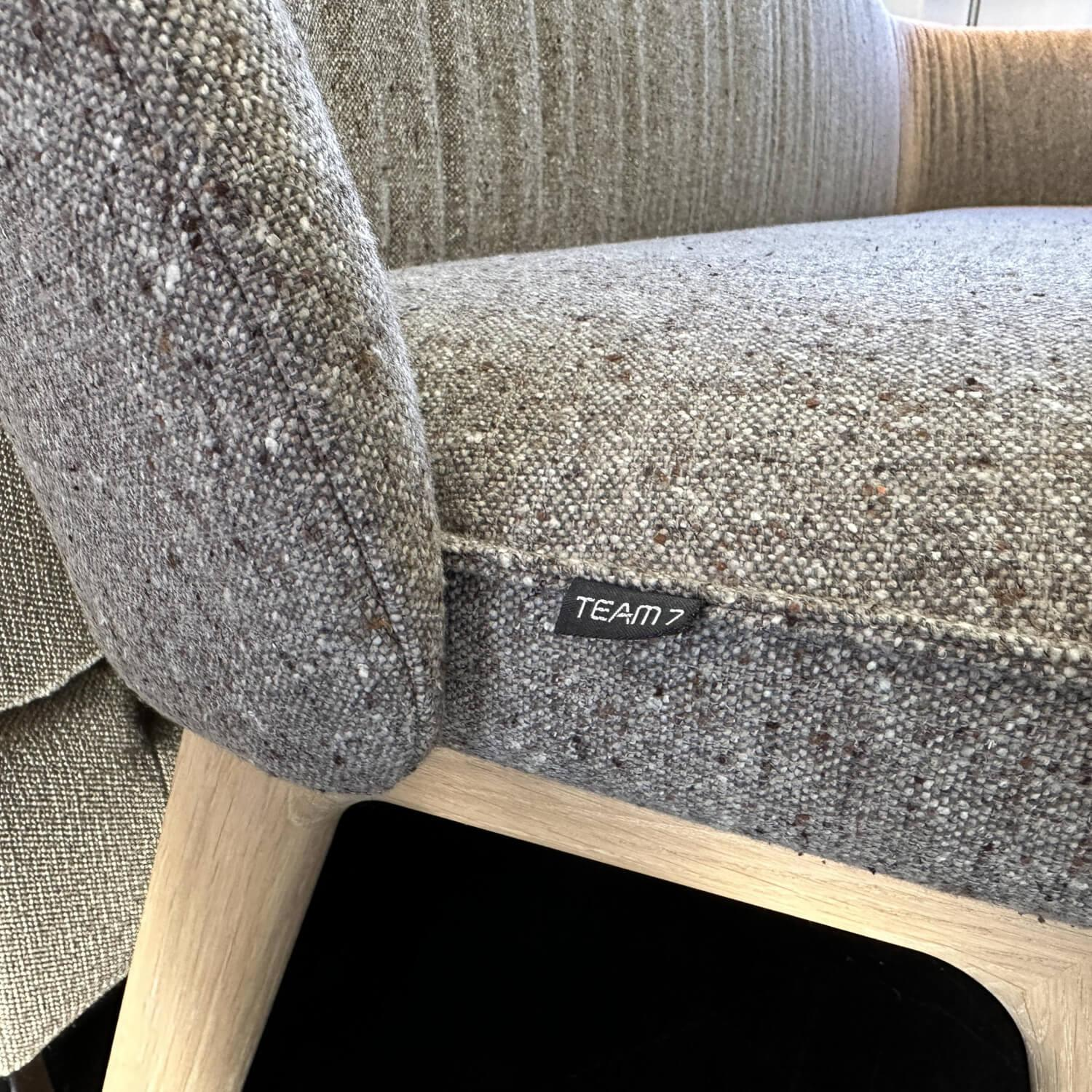 Team 7 - Essgruppe Taso Flor Eiche Weißöl Bezug Stoff Ripley RI11 Grau Inklusive Einlegeplatte - 8