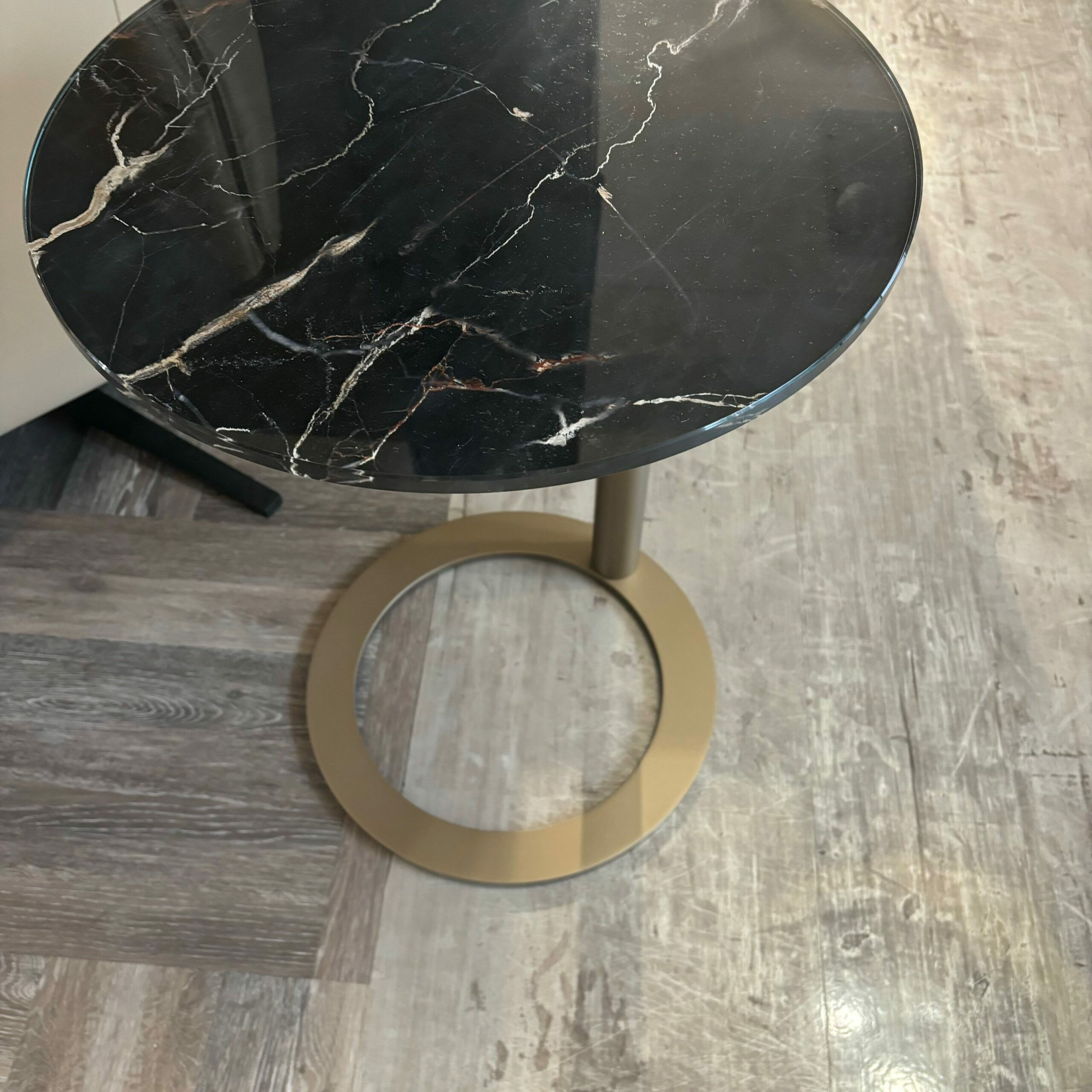 Ronald Schmitt Design - Beistelltisch Rondo Platte Glas Optiwhite Digitaldruck Schwarz Beige Gestell Metall Bronze Gepulvert Stufenlos Höhenverstellbar - 2