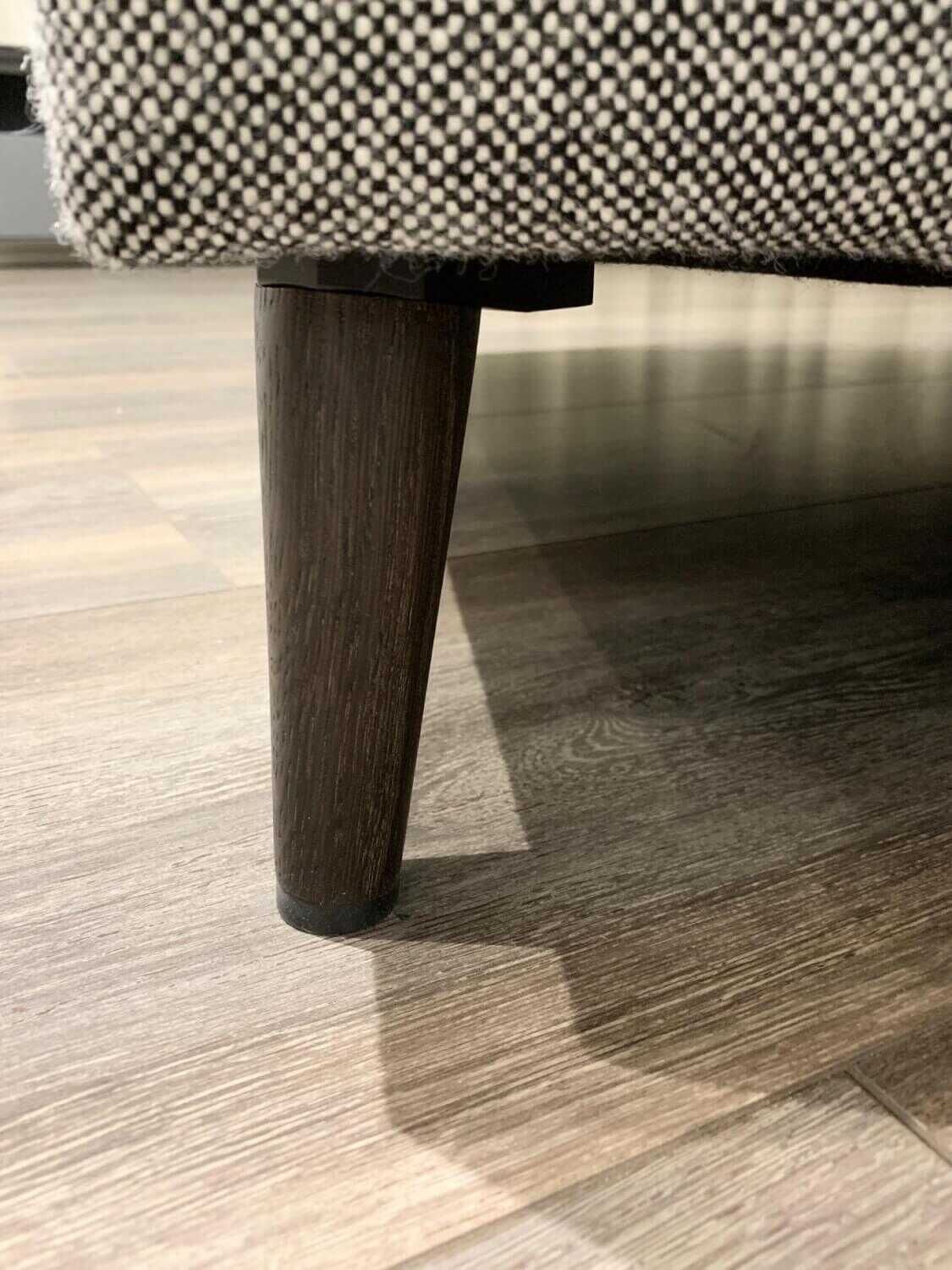 freistil-rolf-benz-sofa-162-stoff-schwarz-wei-C3-9F-6000-kegelfu-C3-9F-eiche-dunkel-mit-2-r-C3-BCckenkissen-und-2-zierkissen-55f6731e57934phuPV5HgW85U freistil Rolf Benz - Sofa 162 Stoff Schwarz-Weiß 6000 Kegelfuß Eiche Dunkel mit 2 Rückenkissen und 2 Zierkissen - 4