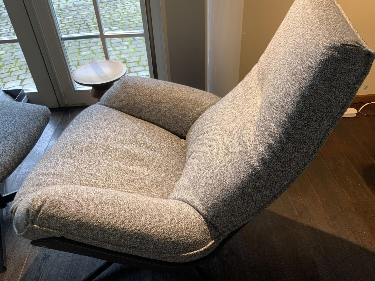 Bielefelder Werkstätten - Sessel Daron Stoff T Normandie Beige Füße Schwarz mit Hocker - 4