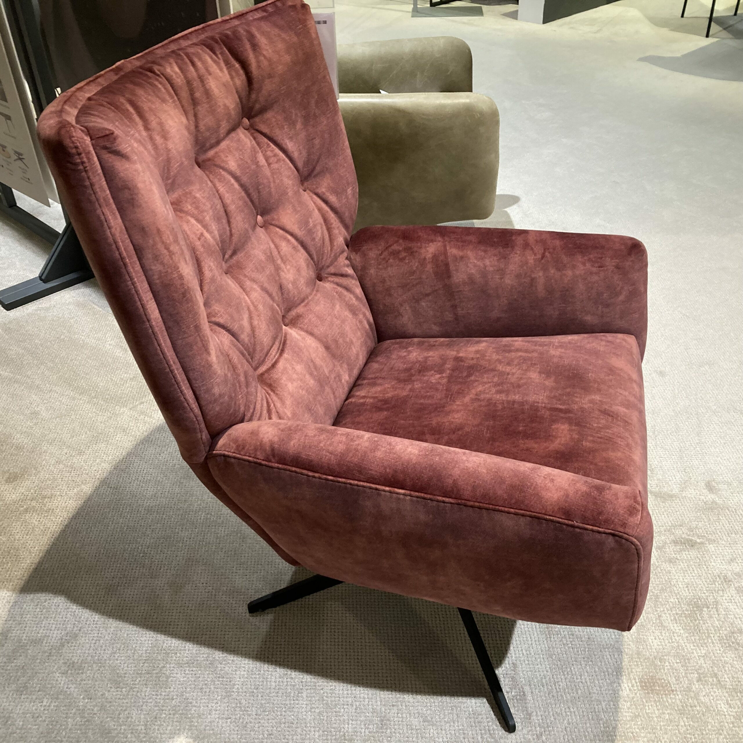 Comfort Republic - Drehsessel Maximilian Textilgewebe Ispra Winered Rot Kreuzfuß Schwarz - 2