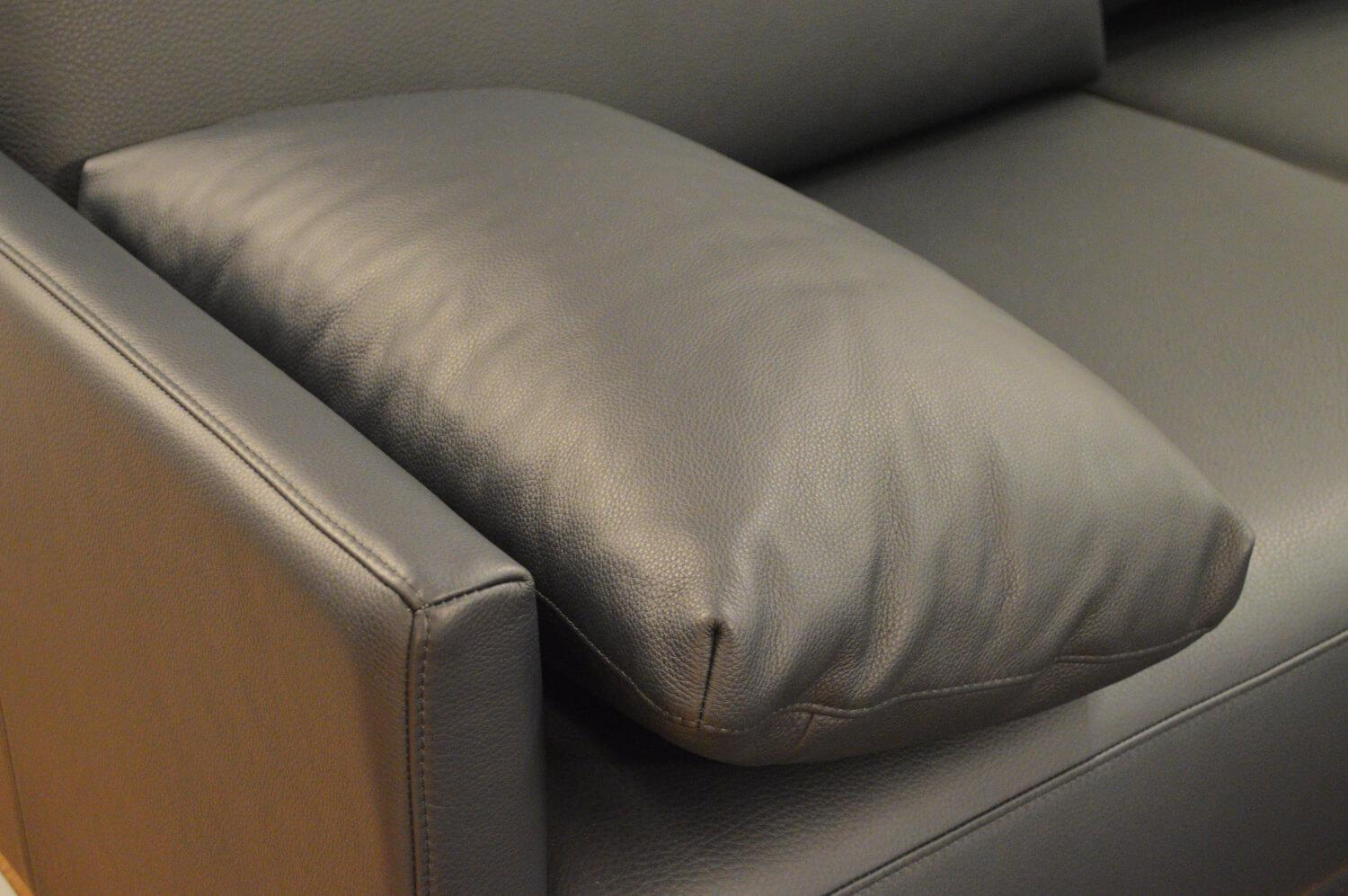 Rolf Benz - Sofa Cara SB168 Leder 38.109 Graublau Kufe Glanzchrom mit Beinauflage - 4