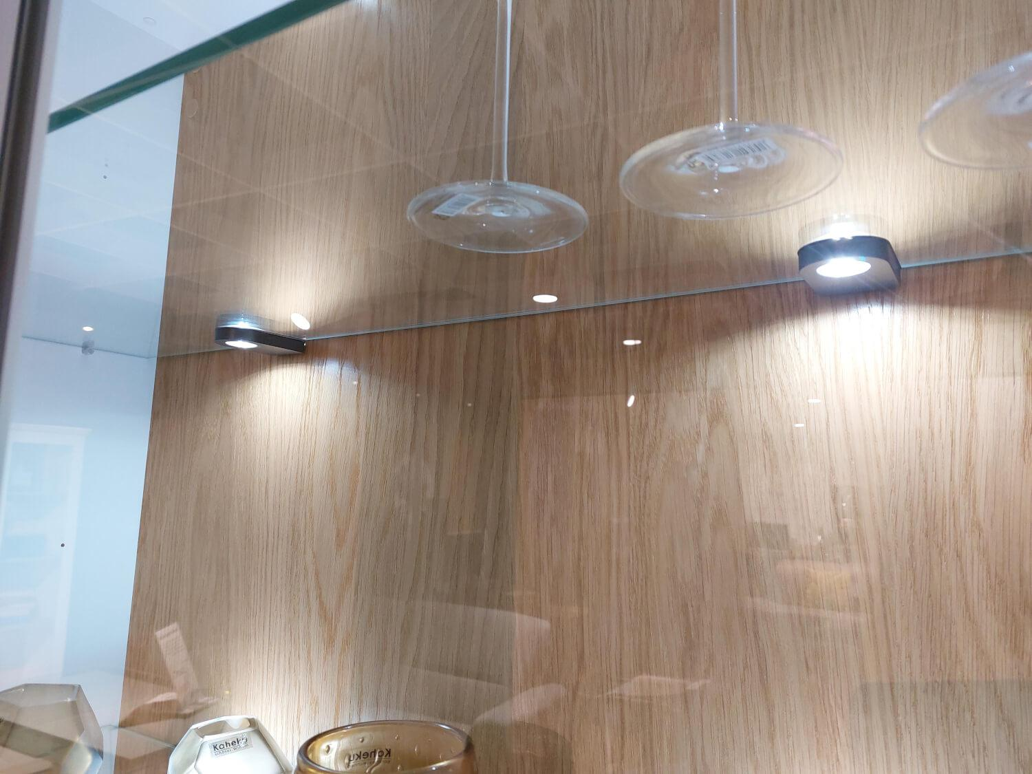 Global - Wall unit Caseda White lacquer Wild oak veneered Handle black - 5