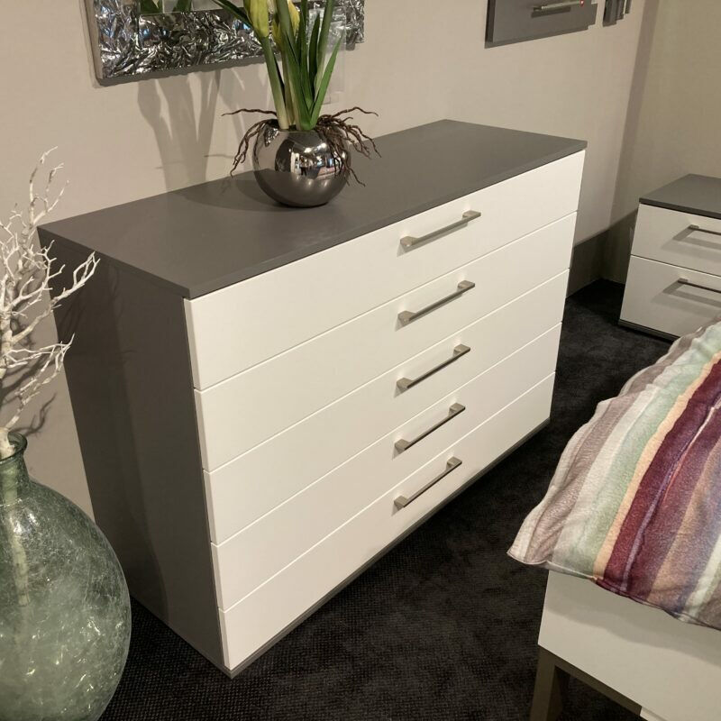 Disselkamp - Schubladenkommode Daisy 550065 Lack Manhattan Grau Schwarz Und Lack Weiß Griffe Eckig Metall Nickel Matt  - 4