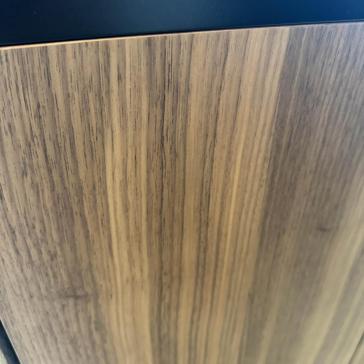 More - Barschrank Harri Nussbaum Massiv Gestell Metall Anthrazit Inklusive Led Beleuchtung - 2