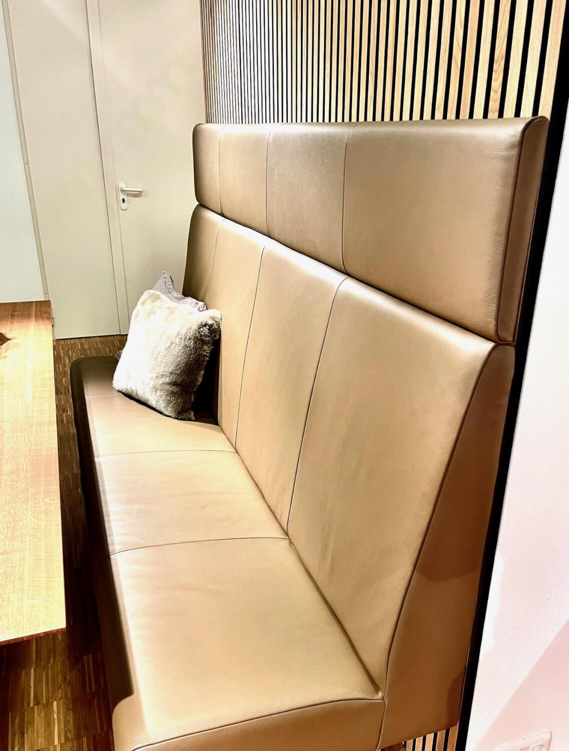 Posa - Komfort Bankteil Wandhängend Leder Terra Beige Mit Abnehmbarem Kopfteil - 2