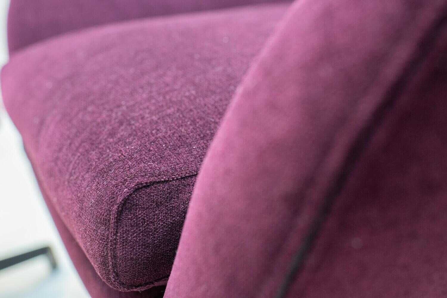 Minotti - Sessel Jensen Stoff G Bordeaux Gestell Anthrazit mit Hocker - 5