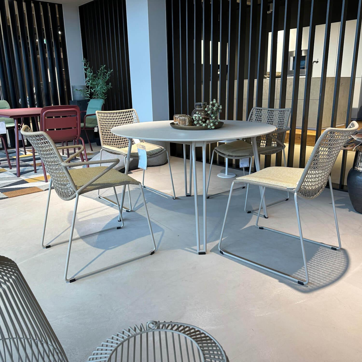 Weishäupl - Essgruppe Slope Outdoor Tischplatte Keramik Ananda Gestell Edelstahl Perlbeige Pulverbeschichtet - 11