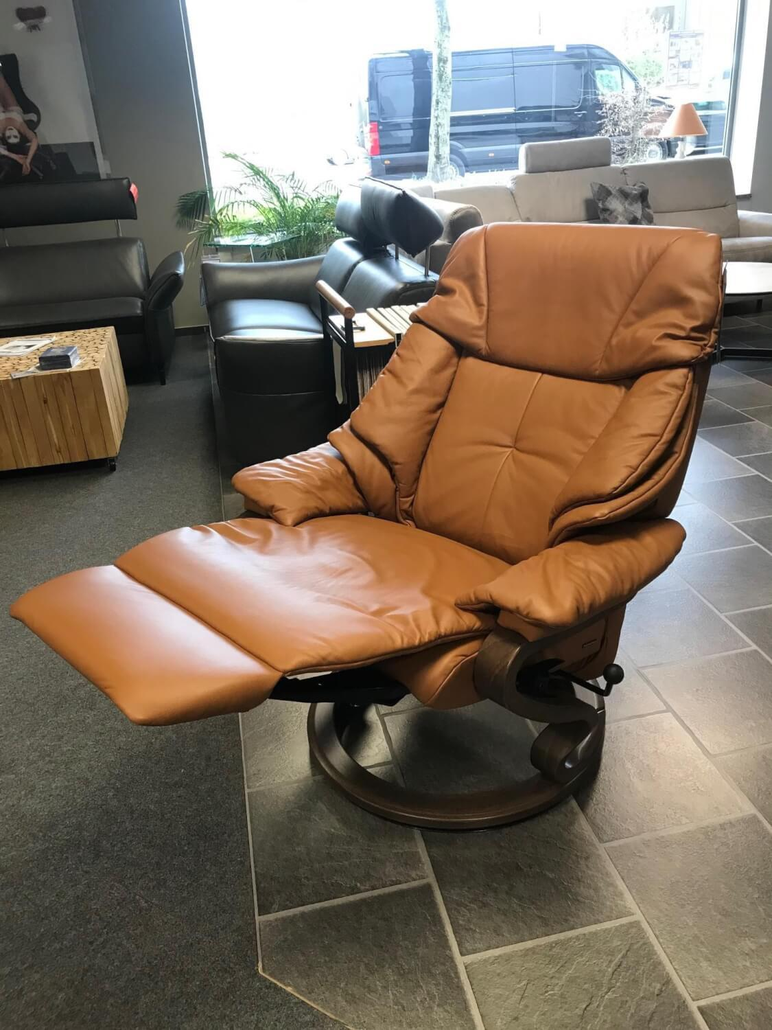 himolla - Relax-Sessel Modell 7124 Zerostress in Echleder mit erhöhtem Untergestell und Funktionen - 5