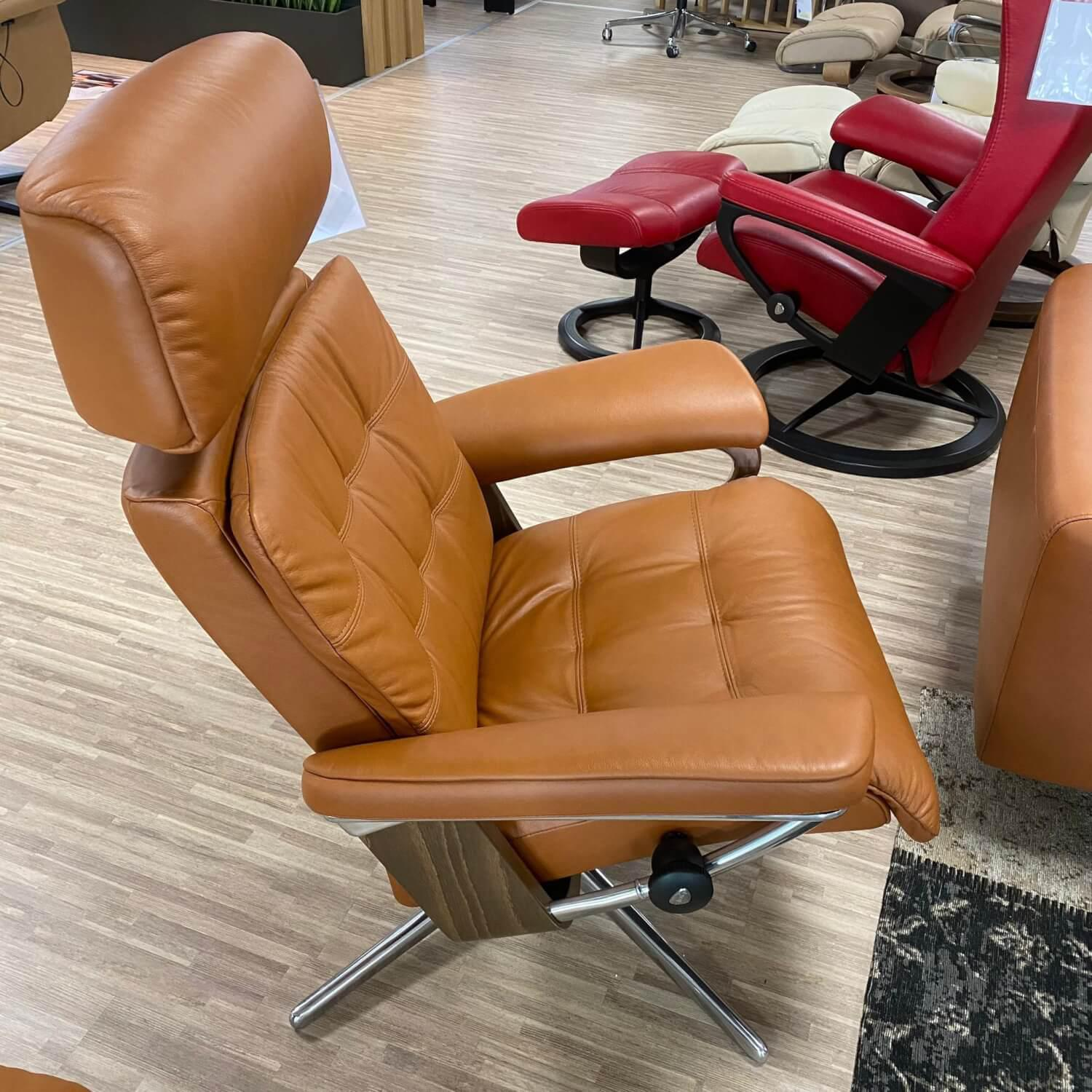 Stressless - Stressless Sessel mit Hocker Erik M Leder Paloma New Cognac Cross Alu - 5