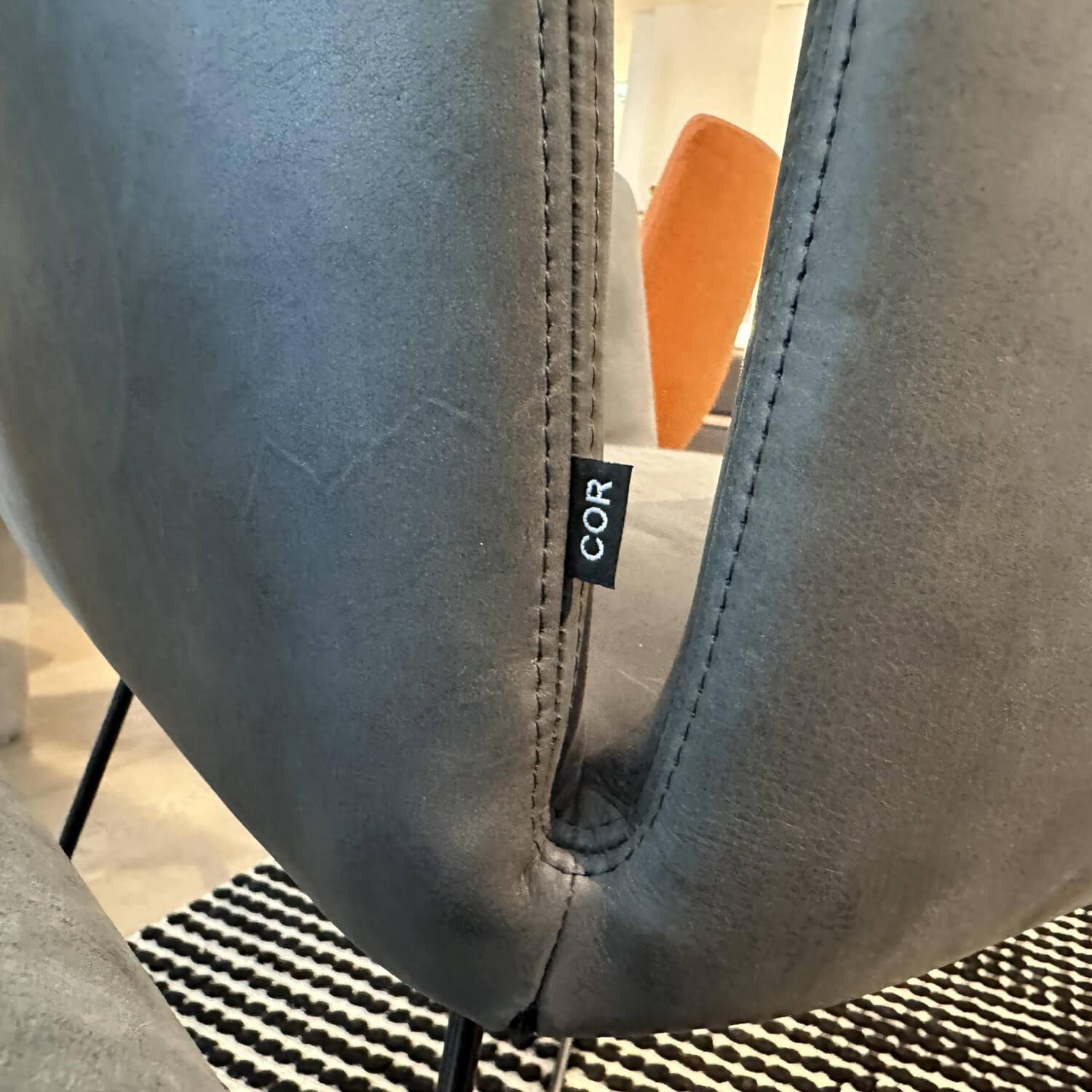 COR - 2er-Set Armlehnstuhl Jalis Leder 493 Anthrazit Gestell Matt Schwarz M20 - 5