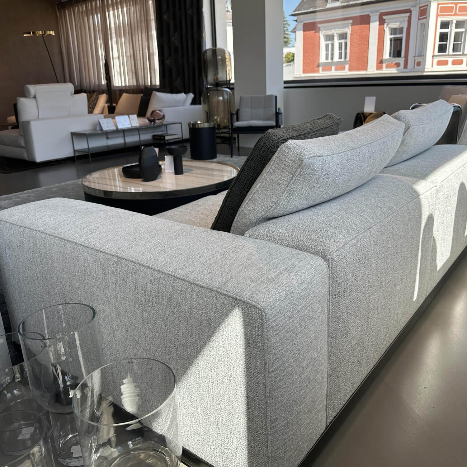 Minotti - Polstergruppe West Stoff Fisher 10 Ghiacciol Grau Inklusive Tischelement Und Kissen - 2
