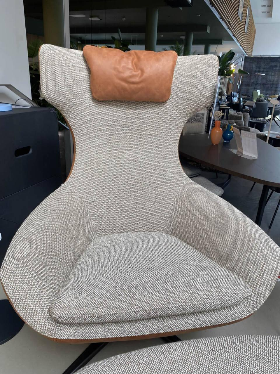 Leolux - Sessel Caruzzo Innen Stoff Sedge Grau Beige Außen Leder Mocha Braun Fuß Epoxy Nuit Silk Schwarz Inklusive Hocker - 2