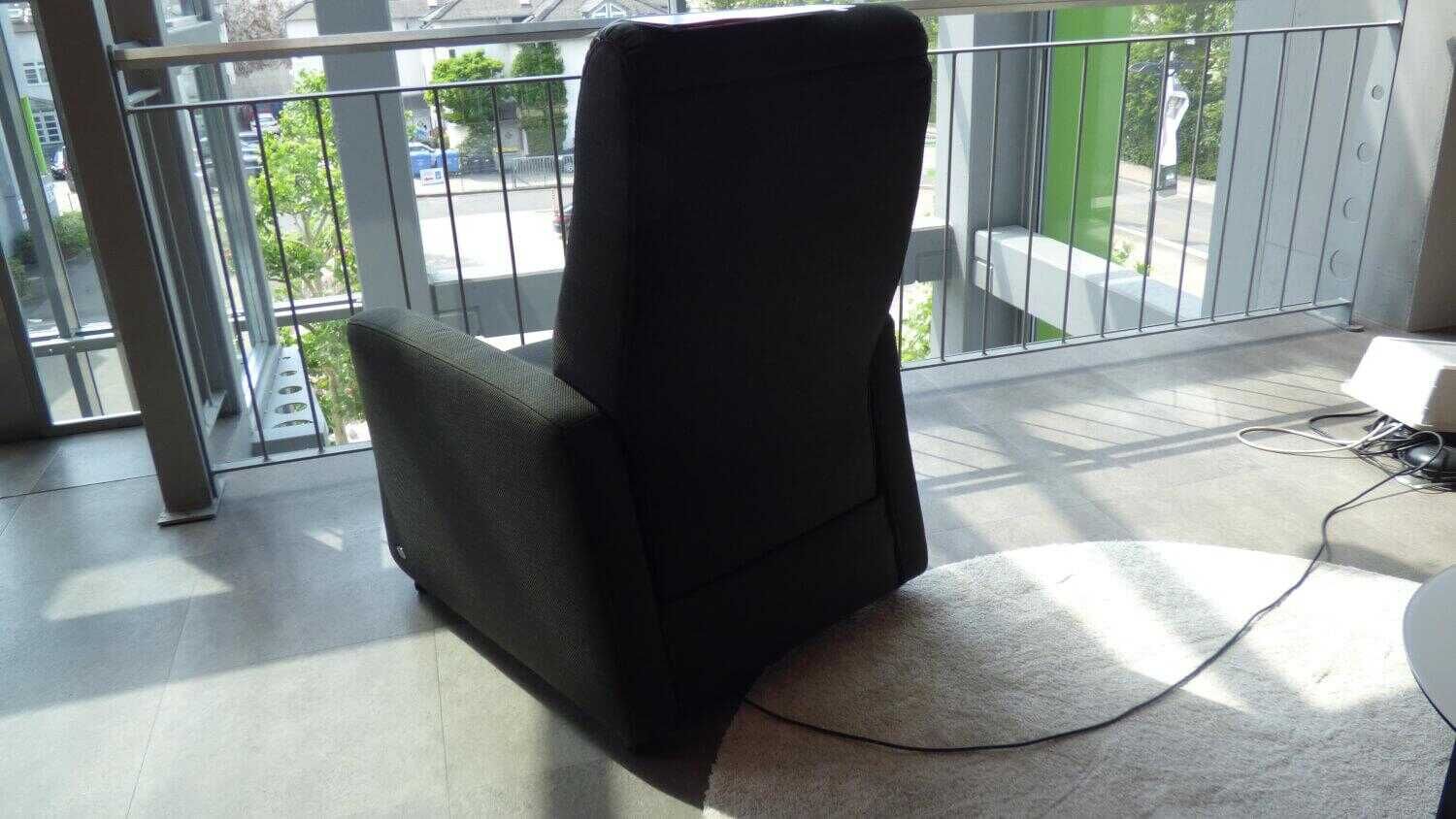 himolla-sessel-7554-stoff-schwarz-26-m-cumulus-senator-memory-mit-elektrischer-verstellbarkeit-5bc3e7fa4a175d3084640ec77 himolla - Sessel 7554 Stoff Schwarz 26 M Cumulus Senator Memory mit elektrischer Verstellbarkeit - 3