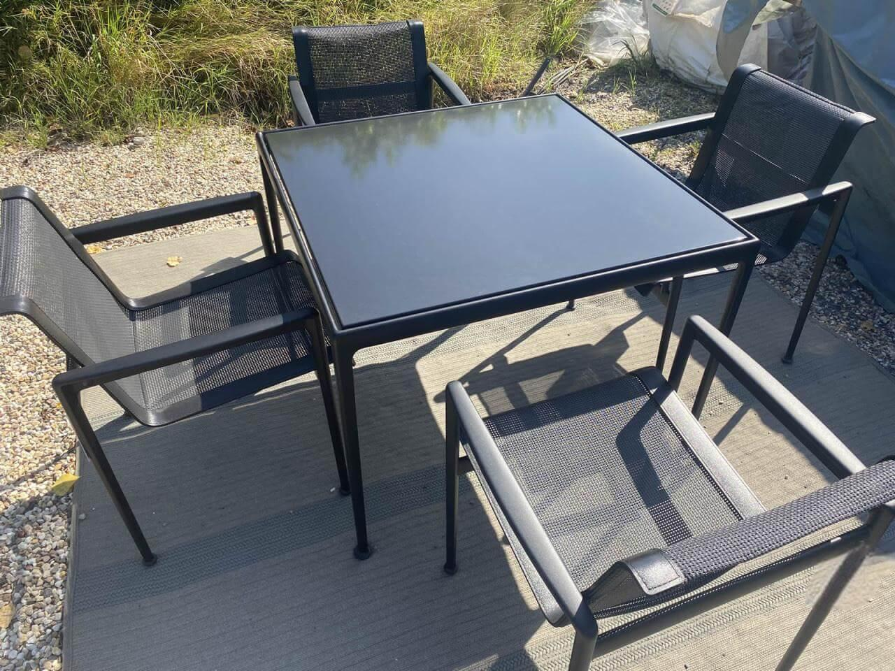 Knoll International - Gartensitzgruppe Richard Schultz Platte Emailiert Dunkel Bronze Und Netz Gestell Onyx Farbig Schwarz - 3