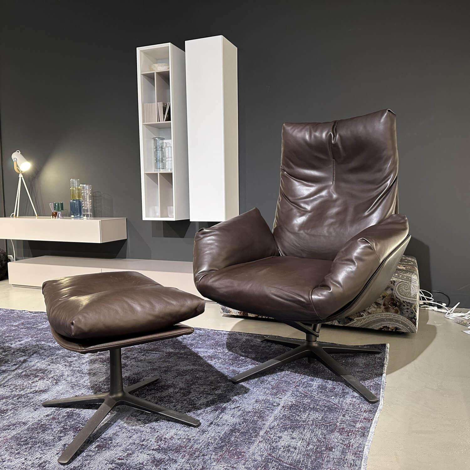 COR - Drehsessel Cordia Lounge Leder Puro Espresso Gestell Feinstruktur Schwarzbraun mit Hocker - 4