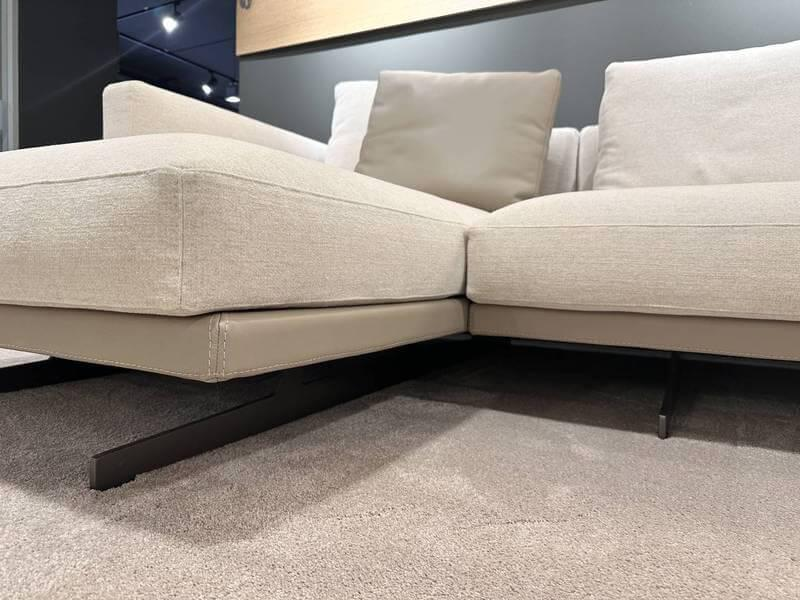 Frigerio - Ecksofa Horizon Stoff Nebraska 18 Beige Leder Sienna 5005 Beige Füße Metall Inklusive Kissen - 3