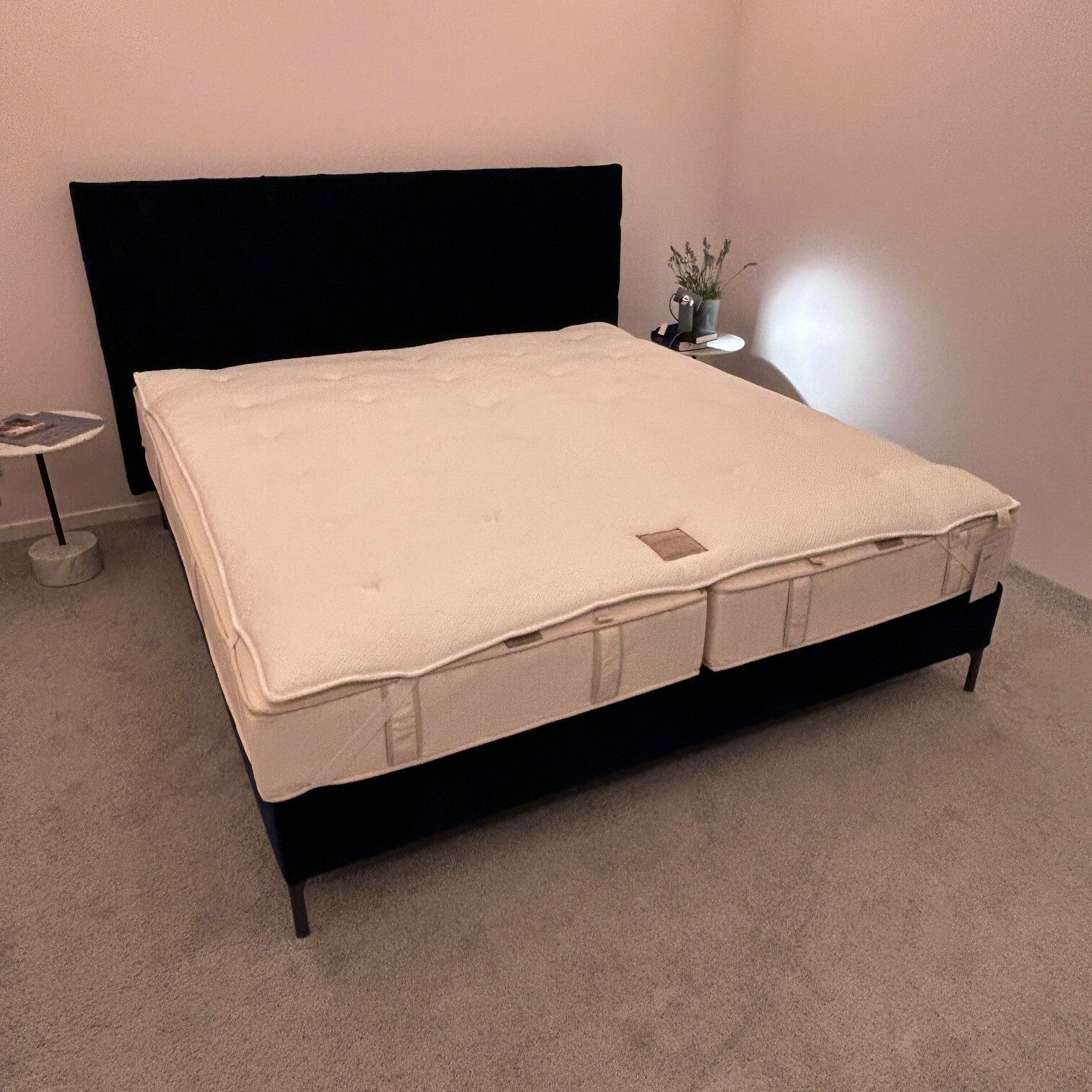 Schramm - Bett Origins Claire 18 Stoff 3 Lona-2850 Migdnight Mitternachtsblau mit 2 Matratzen - 7