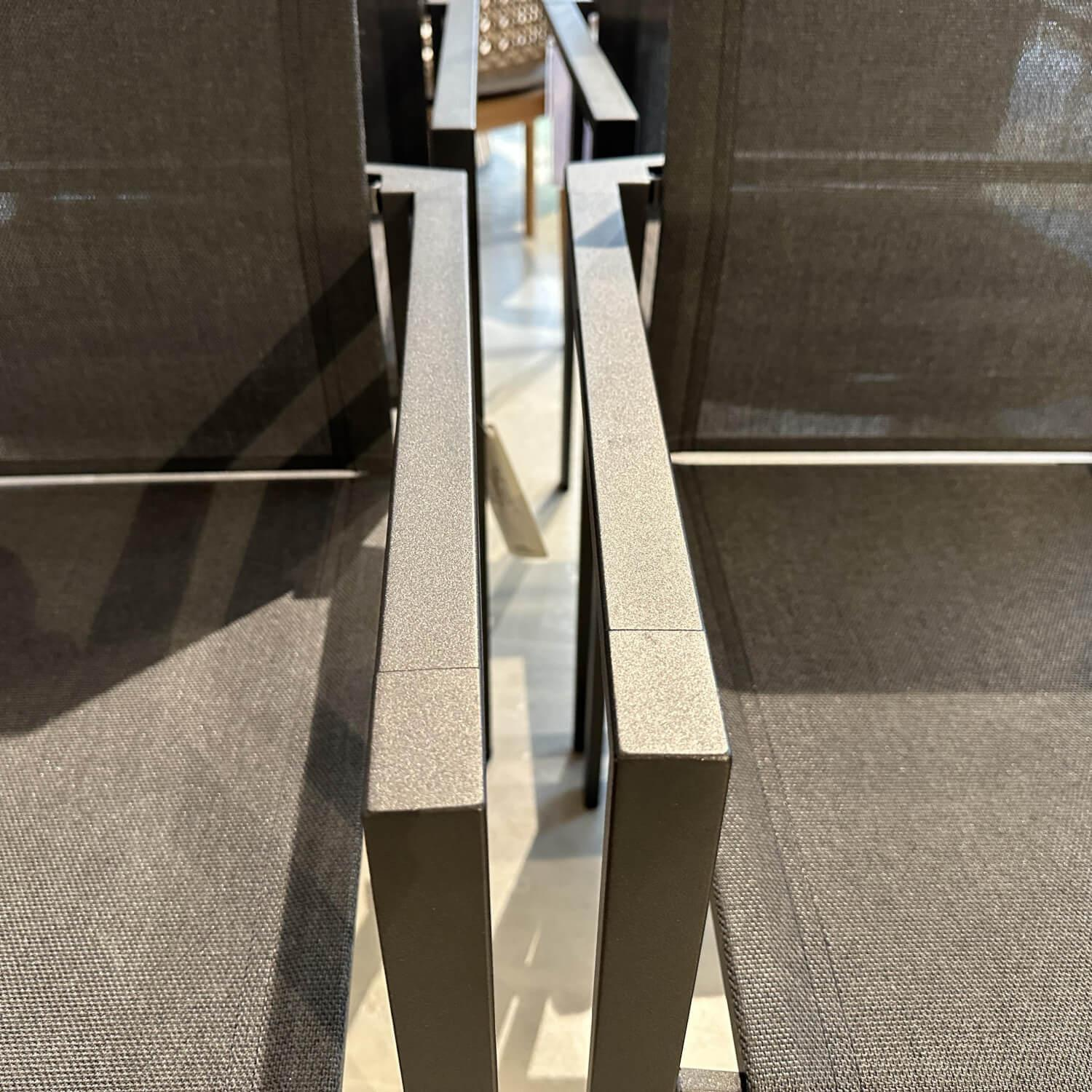 Barlow Tyrie - 4er-Set Stapelstuhl Mercury Bespannung Sunbrella Sling Charcoal Schwarz Gestell Edelstahl Graphite Carbon Schwarz - 6