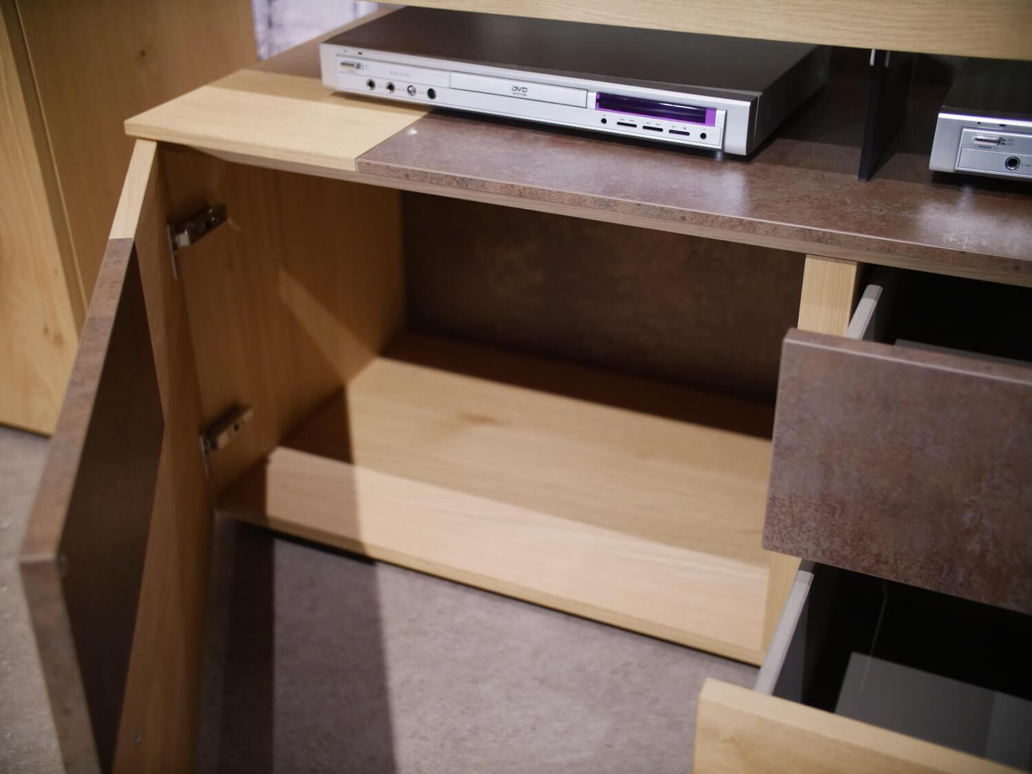 Gwinner - Wohnwand Mondo Cantato CN7 Balkeneiche Natur 2205 Akzent Rostoptik Mit Beleuchtung - 3