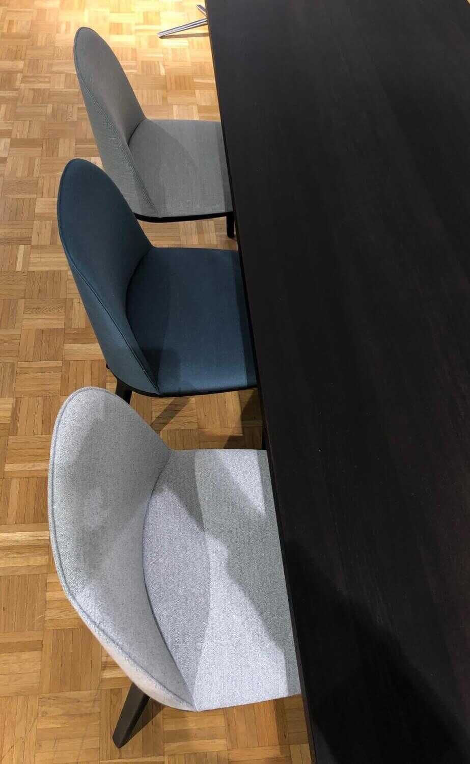 Vitra - Esstischgruppe Tisch EM Table Jean Prouvé mit 6 Softshell Side Chairs - 6