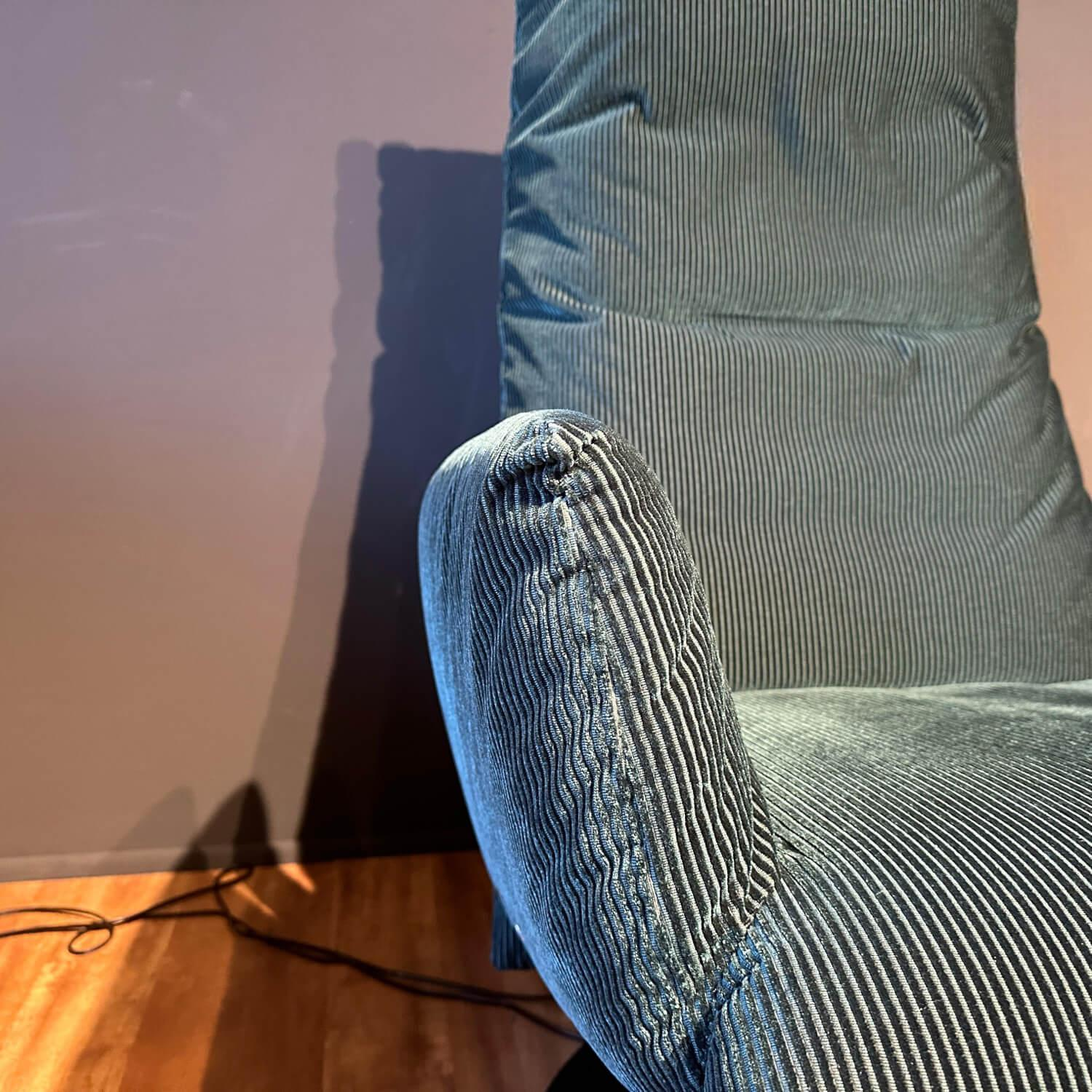 Bullfrog - Drehsessel Stoff 1550 17 Charmelle Lounge Petrol Blau Gestell Schwarz Matt Pulverbeschichtet Mit Armteilen - 5