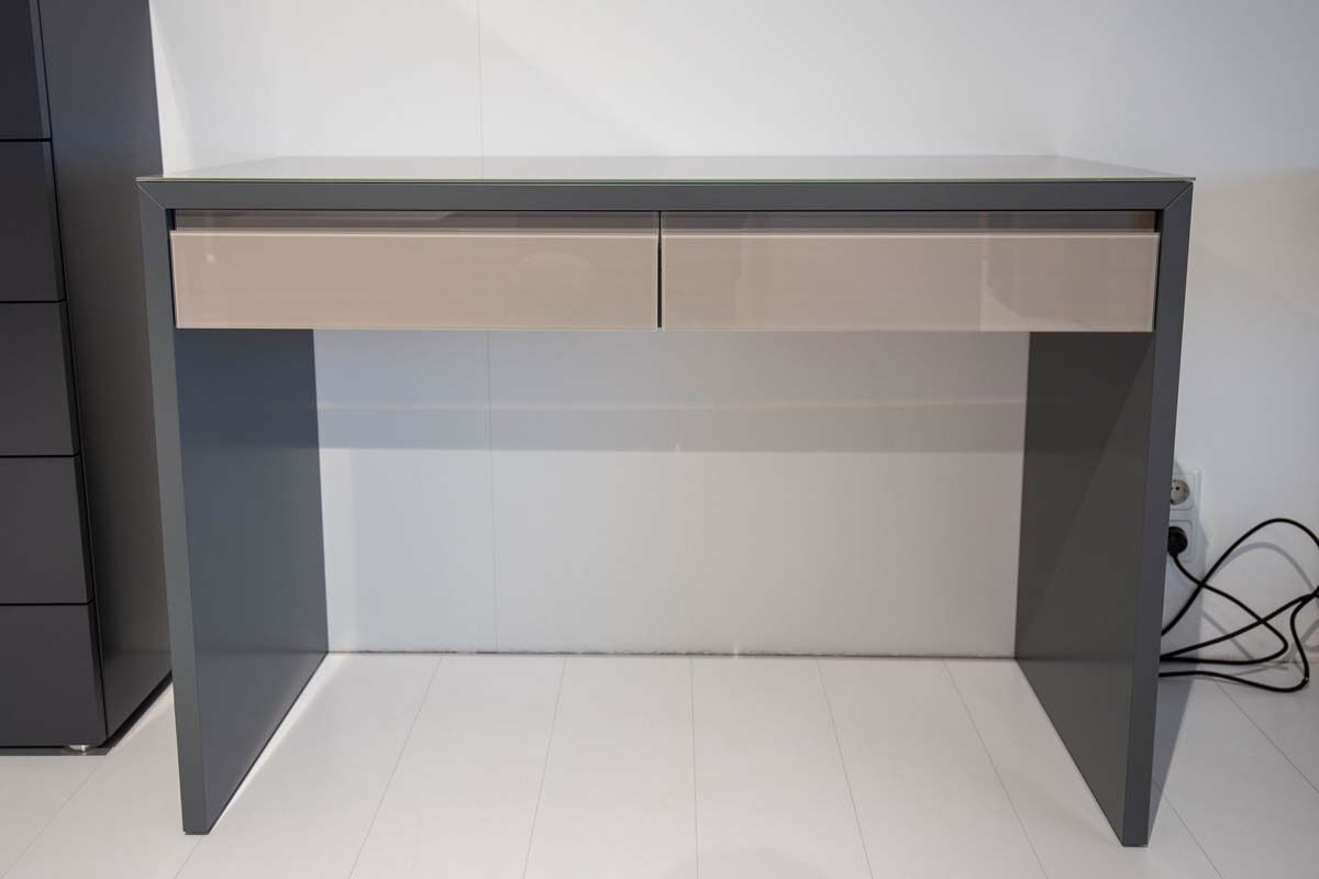 Cramer Holzmanufaktur - Schminktisch Arcum Korpus Mattlack Basaltgrau Schübe Glas Crea Stone - 1