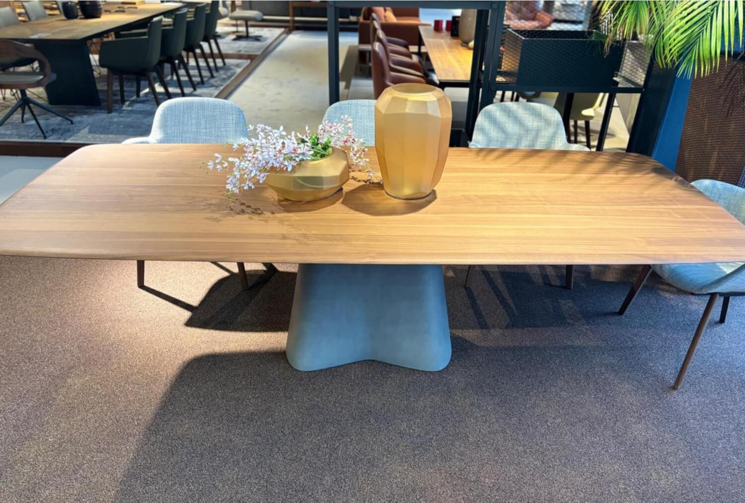 Walter Knoll - Esstisch Temno Walnuss Fuß Beton - 3