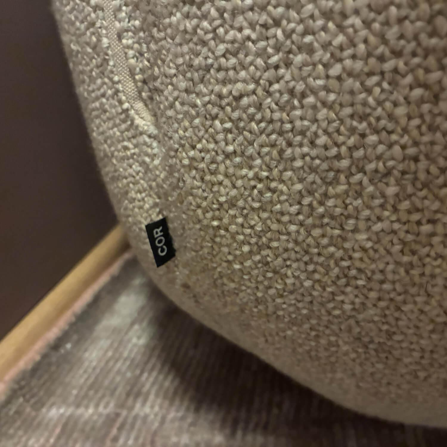 COR - Sofa Jalis Stoff 8251 Natur Beige Nahtband Stoff 5090 Sand mit 2 Kissen - 5