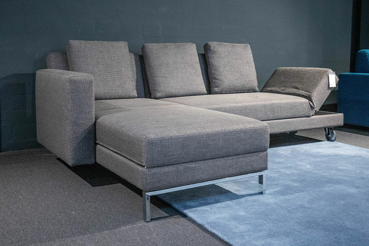 Brühl - Multifunktionssofa Four-Two Compact Stoff 2466-95 Grau Ablage Leder Schwarz Gestell Hochglanz - 7