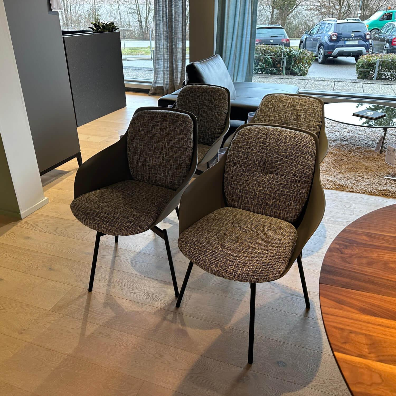 Rolf Benz - 4er-Set Armlehnstuhl MET 600 Stoff 20 404 Quarzgrau Kunststoffschale Umbragrau Matt Drehgestell Stahl Verkehrsschwarz - 5