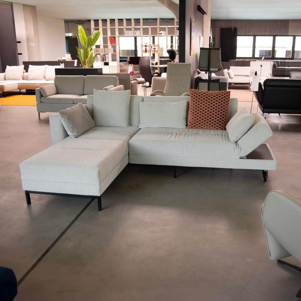 Brühl - Ecksofa Four Two Soft Stoff 4430 90 Grau Beige Füße Schwarz Mit Tischmodul Schwarz Lackiert Und Schlaffunktion - 3