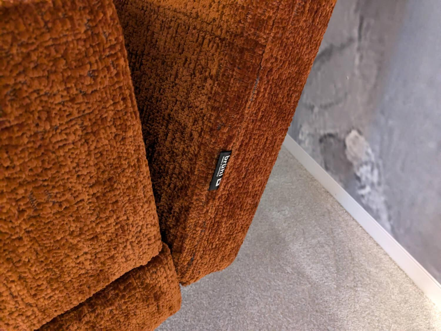 Brühl - Ecksofa Amber Stoff 44 0050 Orange Füße Verchromt mit 5 Kissen - 10