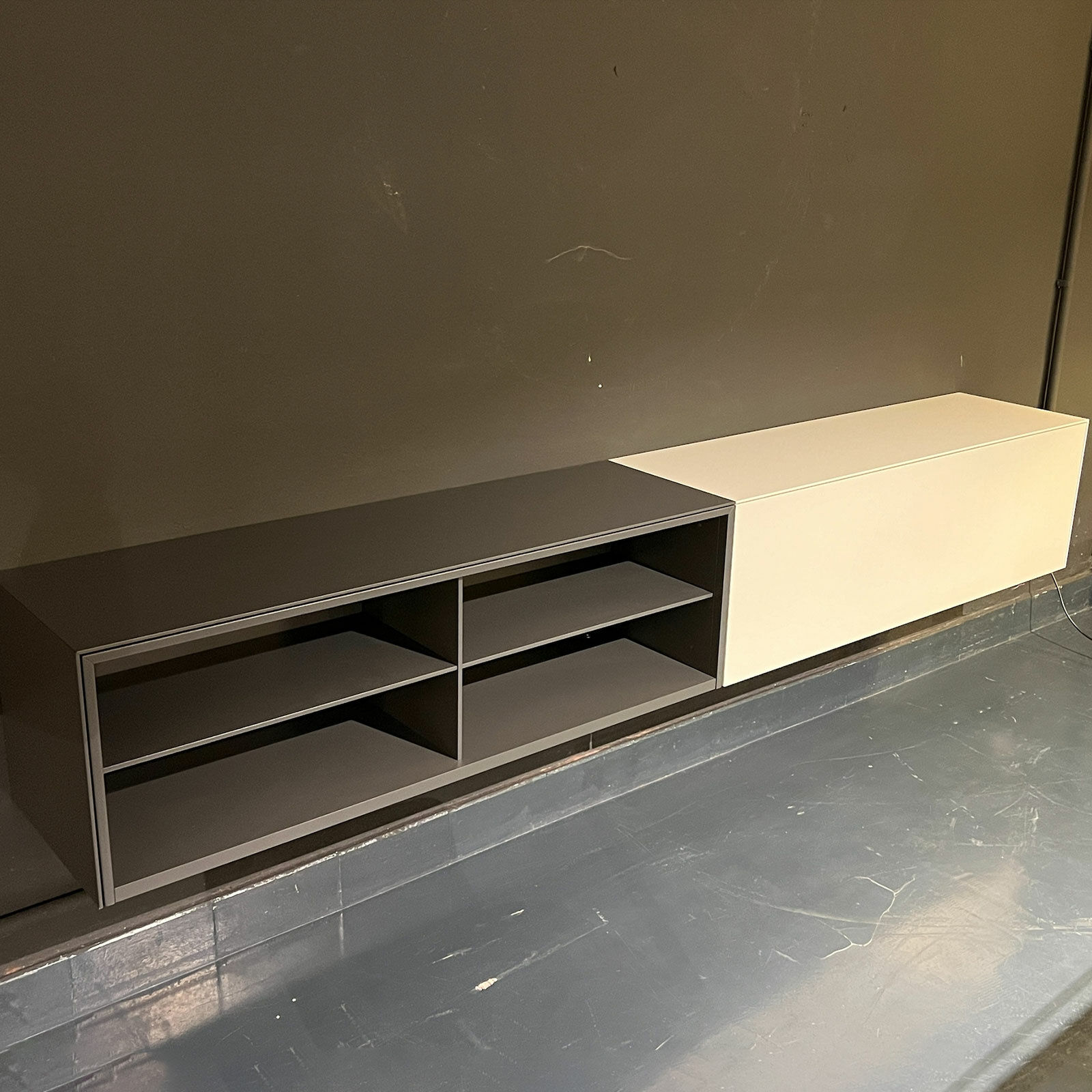 Piure - Edit Sideboard Hängend Mattlack Links Graphite Rechts Light Grey Grau - 5