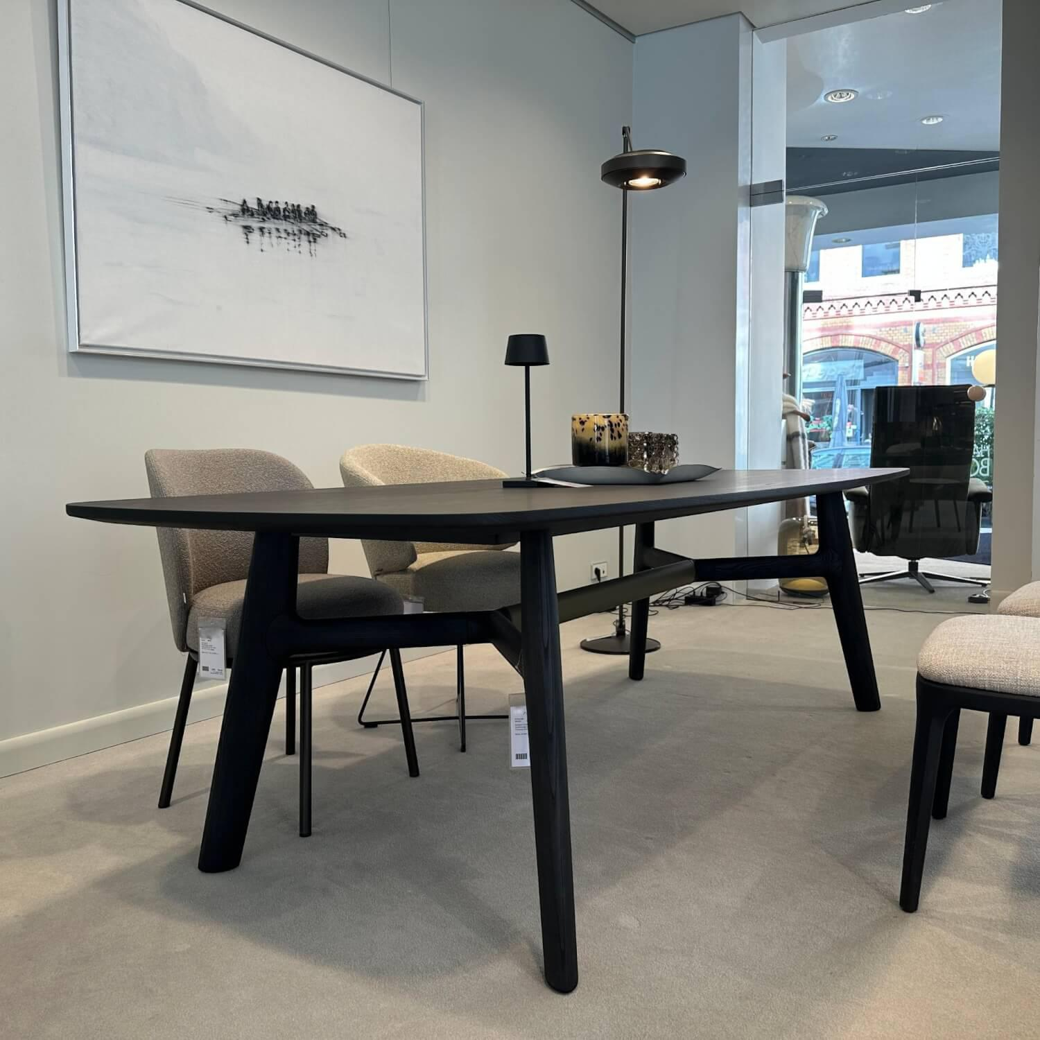 Poliform - Esstisch Curve Holz Ulme Schwarz mit Traverse in Kernleder Oliva - 8