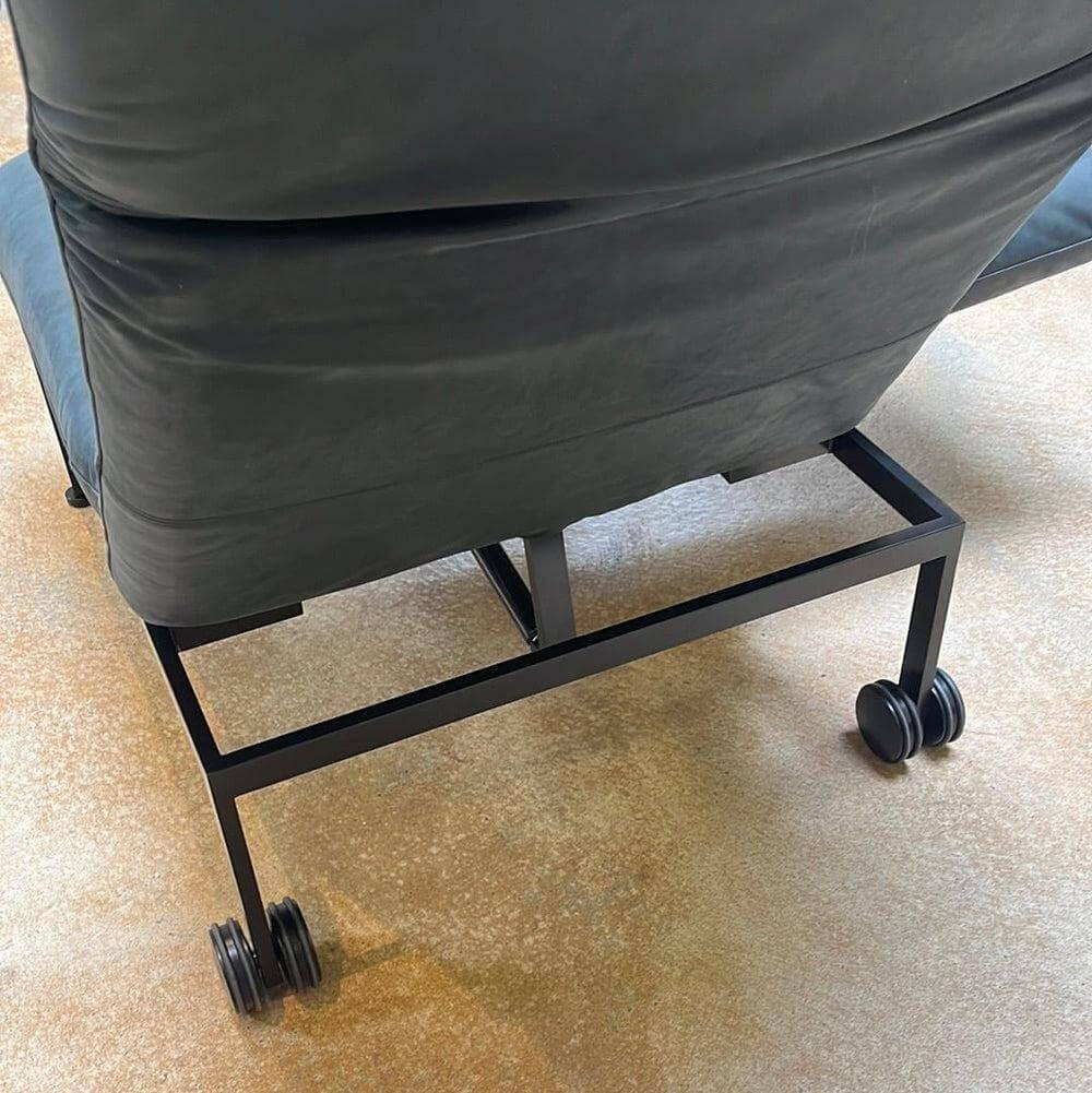 Brühl - Sessel Roro Small Leder Glove Schwarz Gestell Schwarz Pulverbeschichtet Mit Rollen Schwarz Armlehne rechts - 2