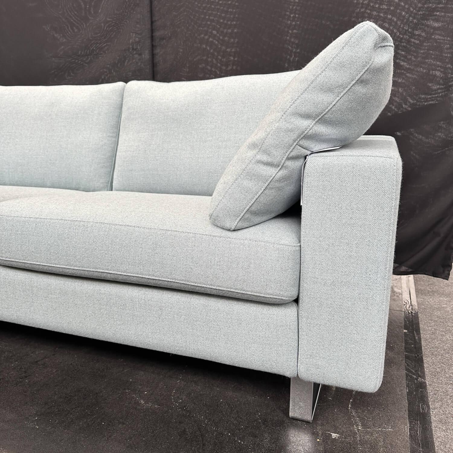 Sofa Conseta Stoff 9705 Mintblau Metallkufe Verchromt Sitzkissenfüllung Visko Rückenkissen Luftzellen Mit Armlehnkissen