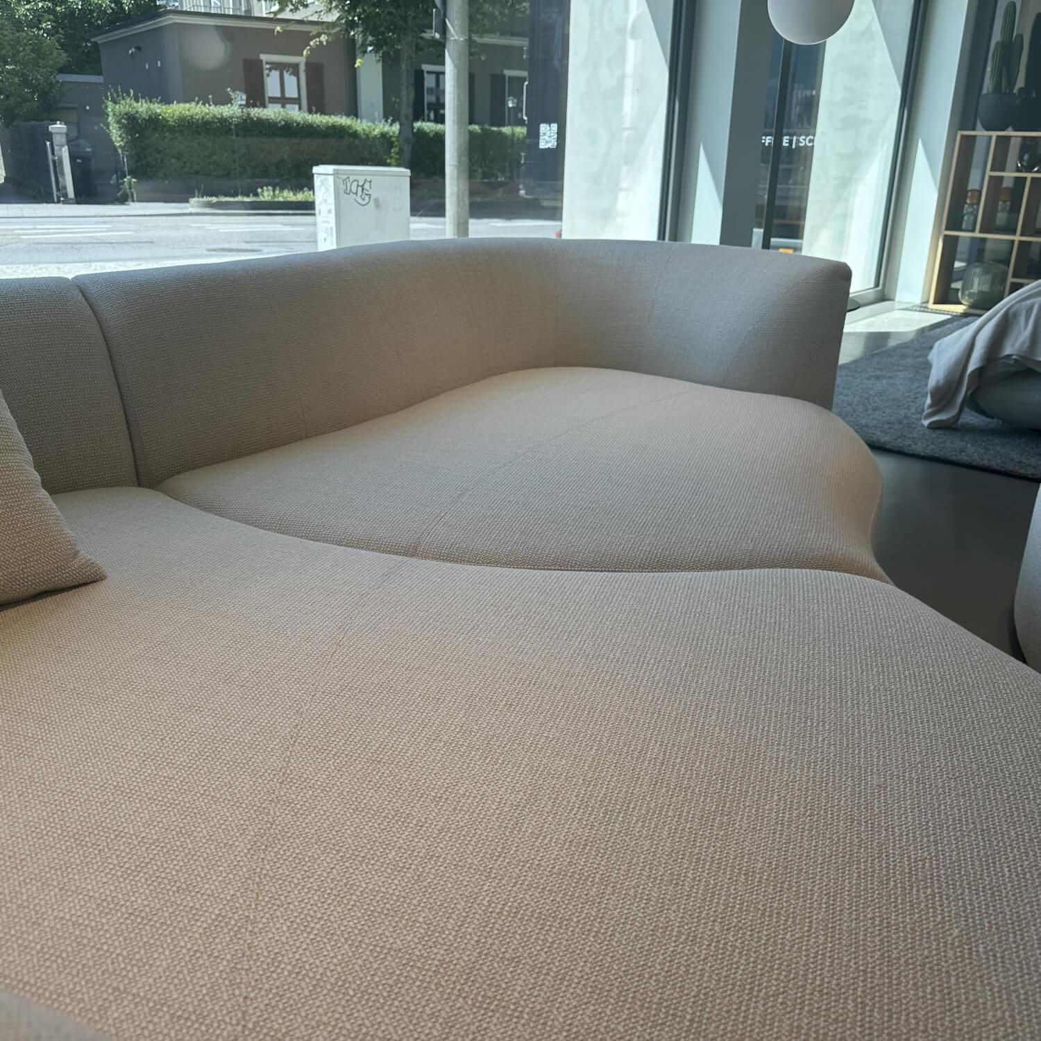 COR - Sofa Siwa Stoff 8190 Wollweiß Weiß Mit Rückenkissen Und Couchtisch Siwa Glas Braunrot Und Stoff 8190 Wollweiß Weiß - 3