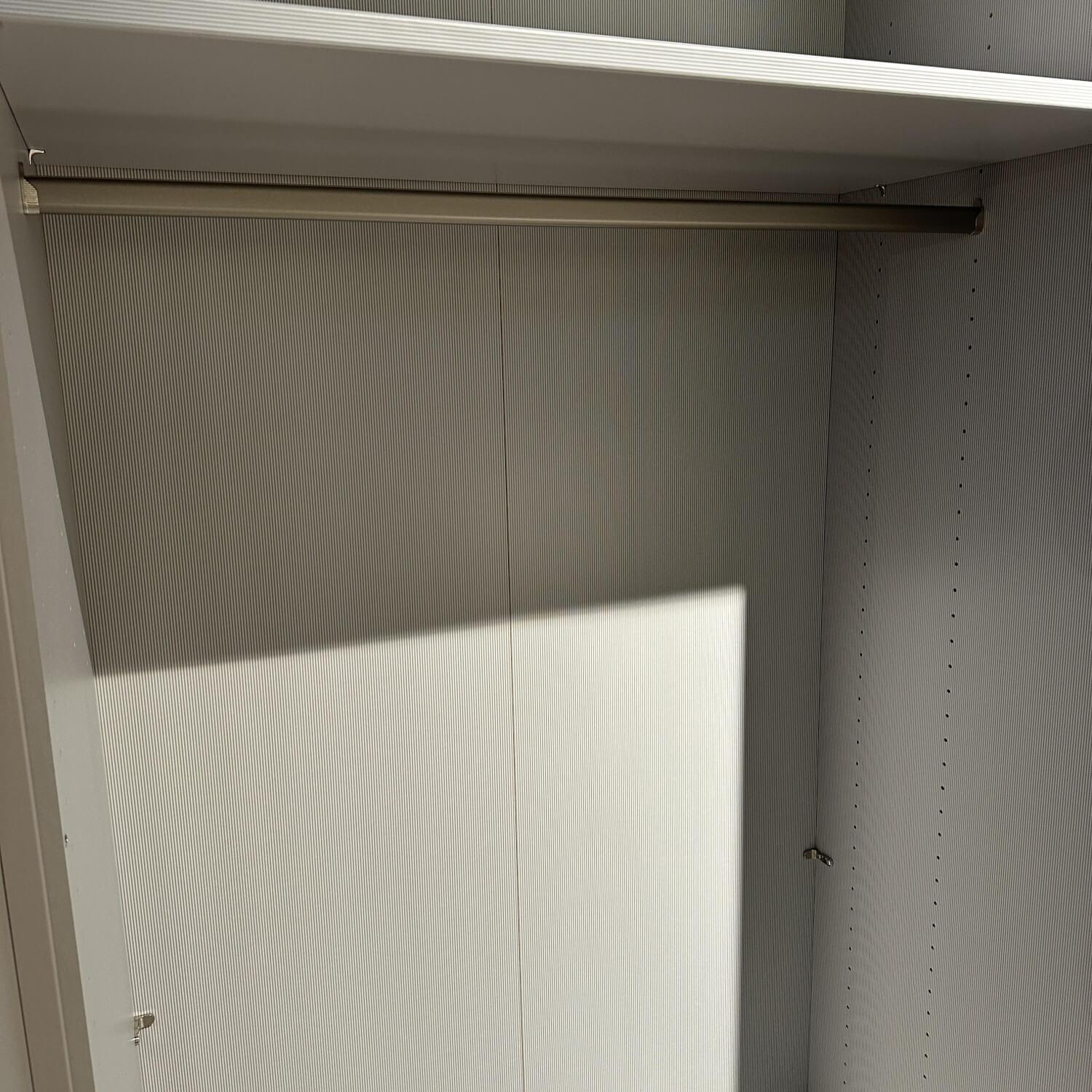 Wiemann - Schlafzimmer IL 1009 Dekor Kieselgrau Glas Weiss Nachtkommoden Schrank Bett Ohne Matratzen Und Lattenrost - 19