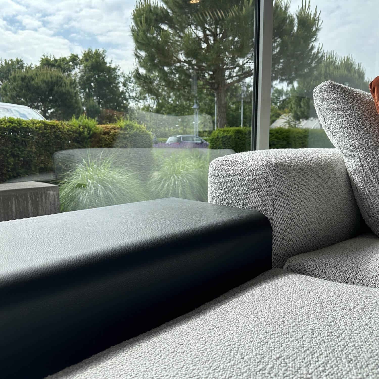 Minotti - Sofa Connery Stoff Orangerie 02 Cenere Grau Metall Glänzend Lackiert Brandy Mit Kunststoffgleitern - 3