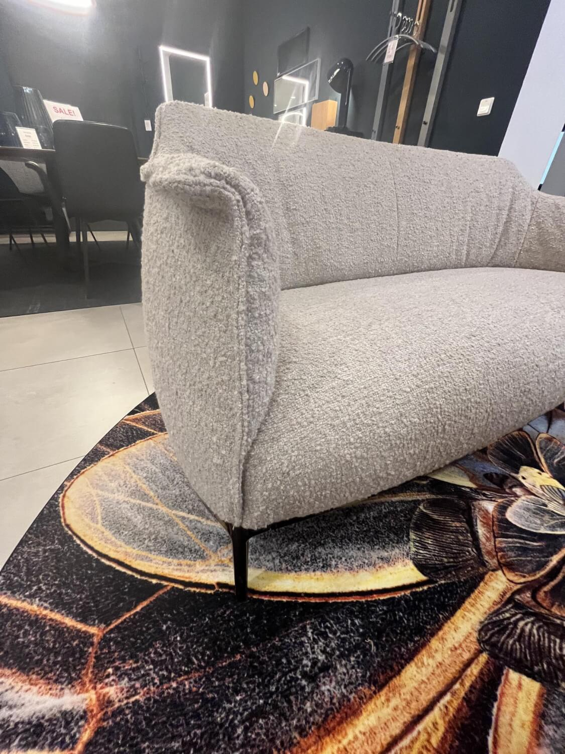 Poltrona Frau - Sofa Archibald Stoff Haruka Light Brown Beige Füße Nickel Brüniert - 3