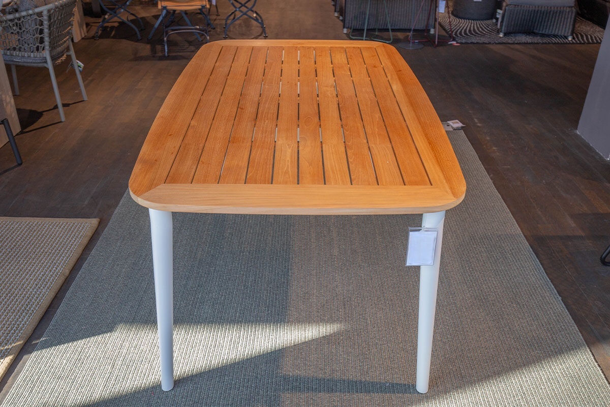 Solpuri - Esstisch Charlie Outdoor Platte Teakholz Gestell Aluminium Weiß Pulverbeschichtet - 4