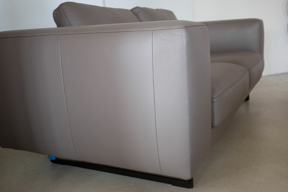 De Sede - Sofa DS-0748 Leder 25 Touch Taupe Gestell Schwarz Matt Beschichtet - 3