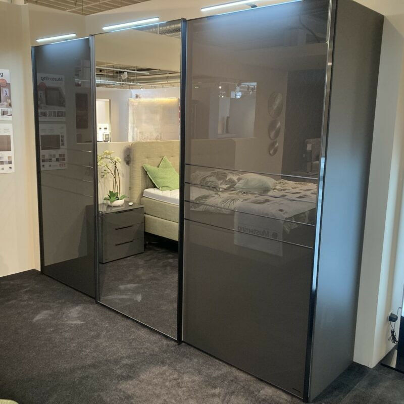 Staud - Schwebetürenschrank Covelo Korpus Dekor Vulkan Anthrazit Front Glas Anthrazit Glänzend Mit Spiegel Inklusive Beleuchtung  - 5