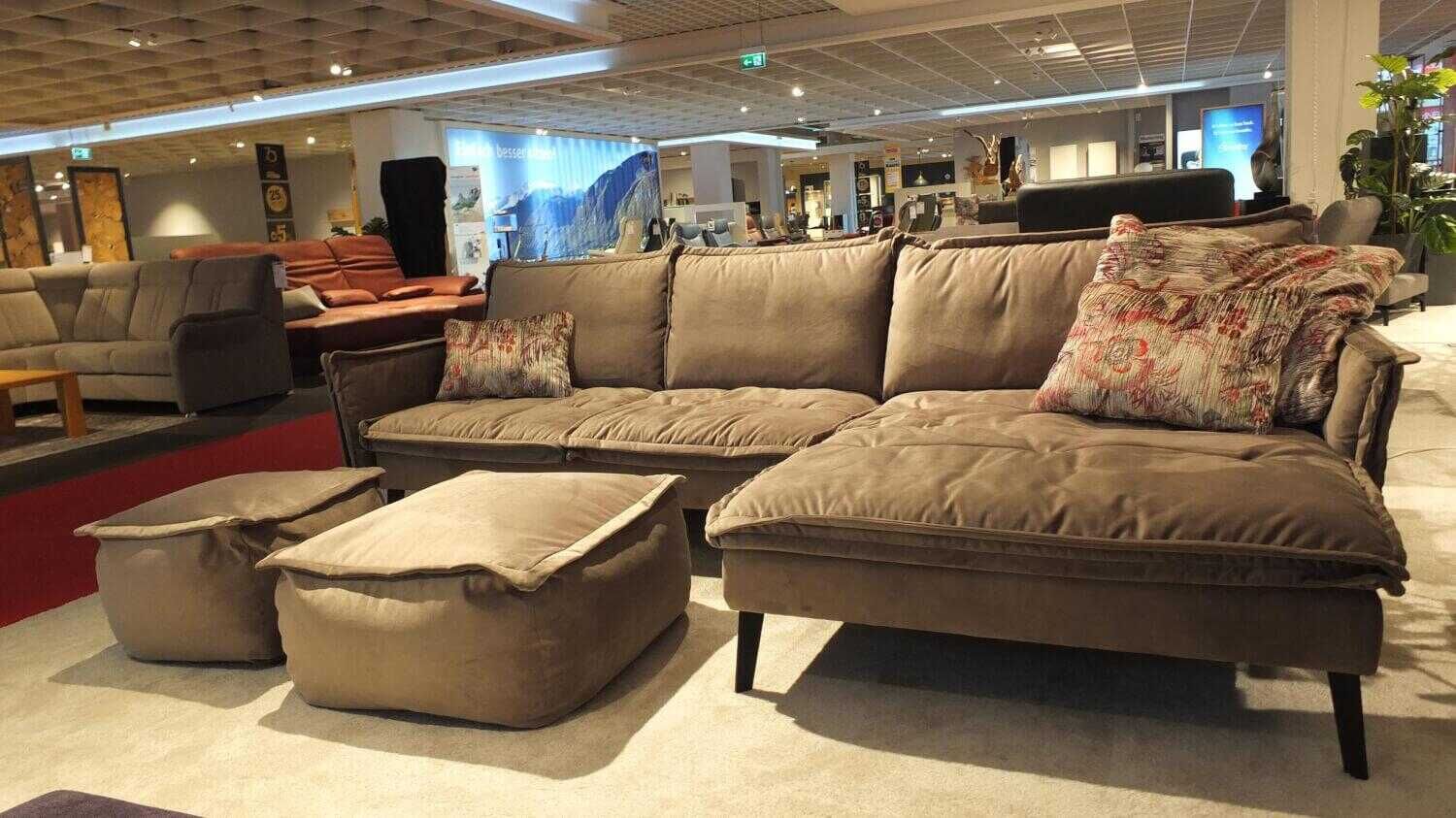 musterring-mehr-sofas-ecksofa-mr-6090-stoff-5-mouse-braun-grau-mit-2-hockern-40e93e1b664cCWTn6detURyFs Musterring - Ecksofa MR 6090 Stoff 5 Mouse Braun Grau mit 2 Hockern - 11