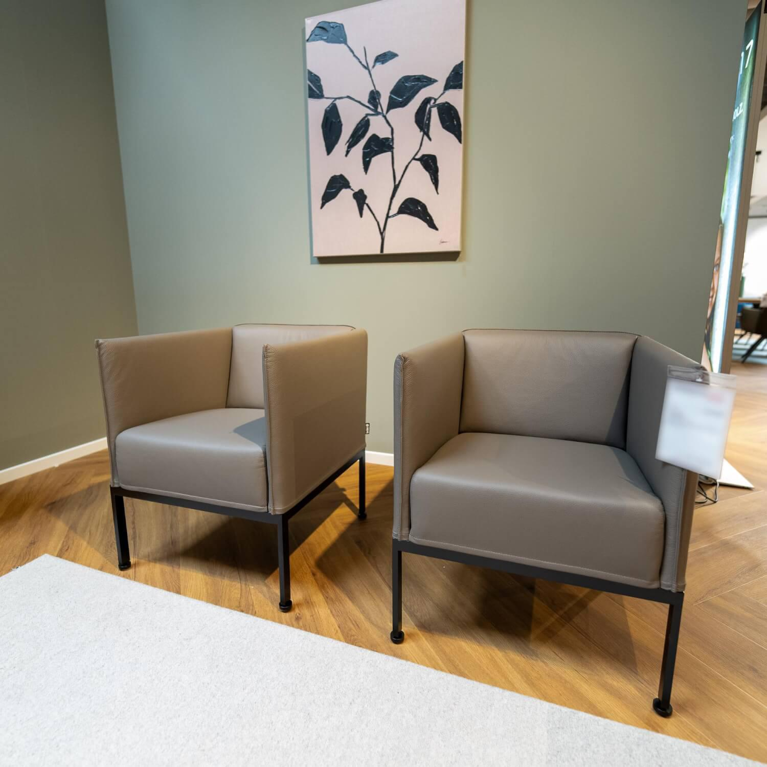 Brühl - 2er Set Sessel Randolph Bezug Leder 5423 Unit 2 Grau Metallfuß Schwarz Pulverbeschichtet Höhenverstellbar - 2