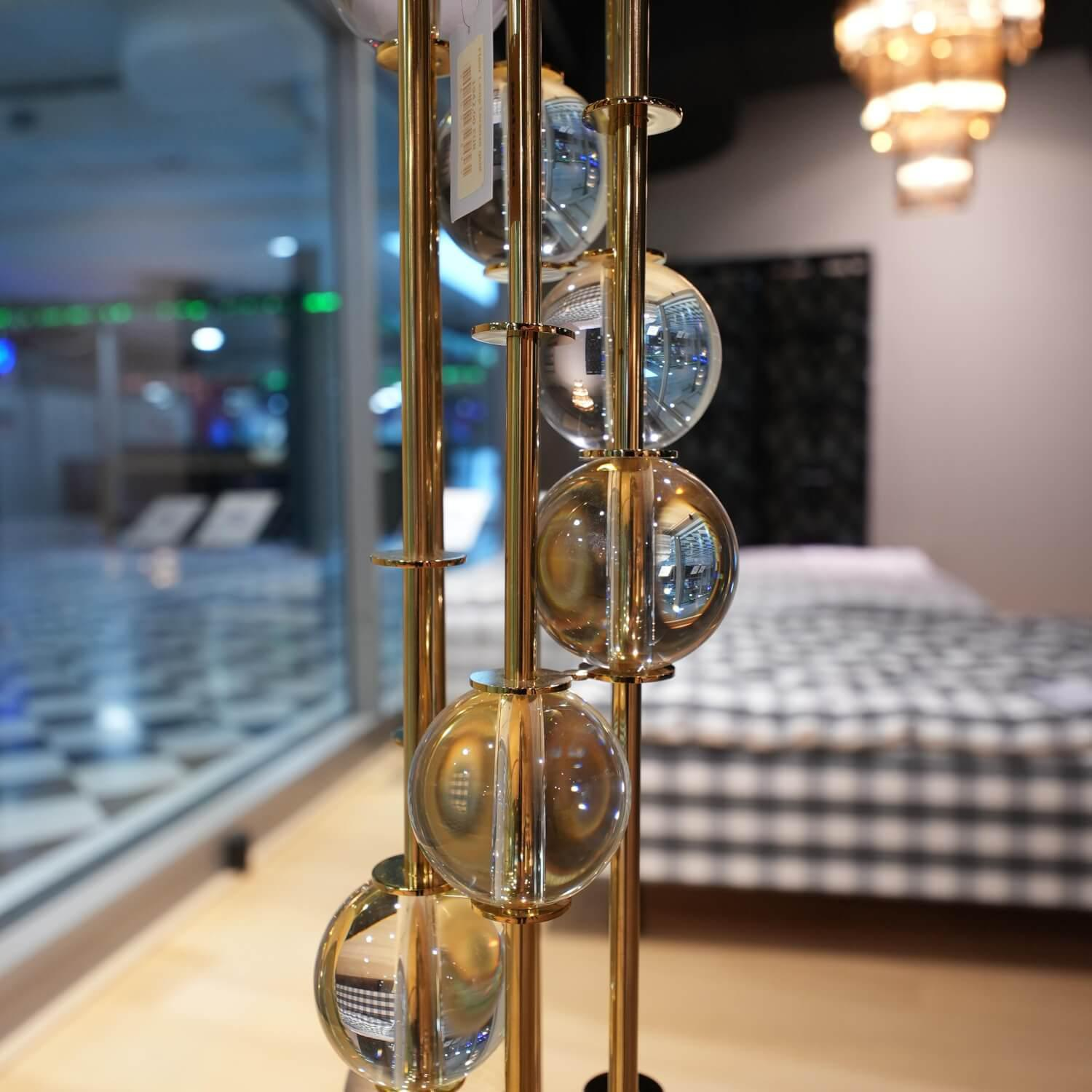 Stehlampe Lorenzo Stahlrahmen Gold Finish Lampenschirm Stoff Schwarz Mit 12 Kristallglas-Kugeln