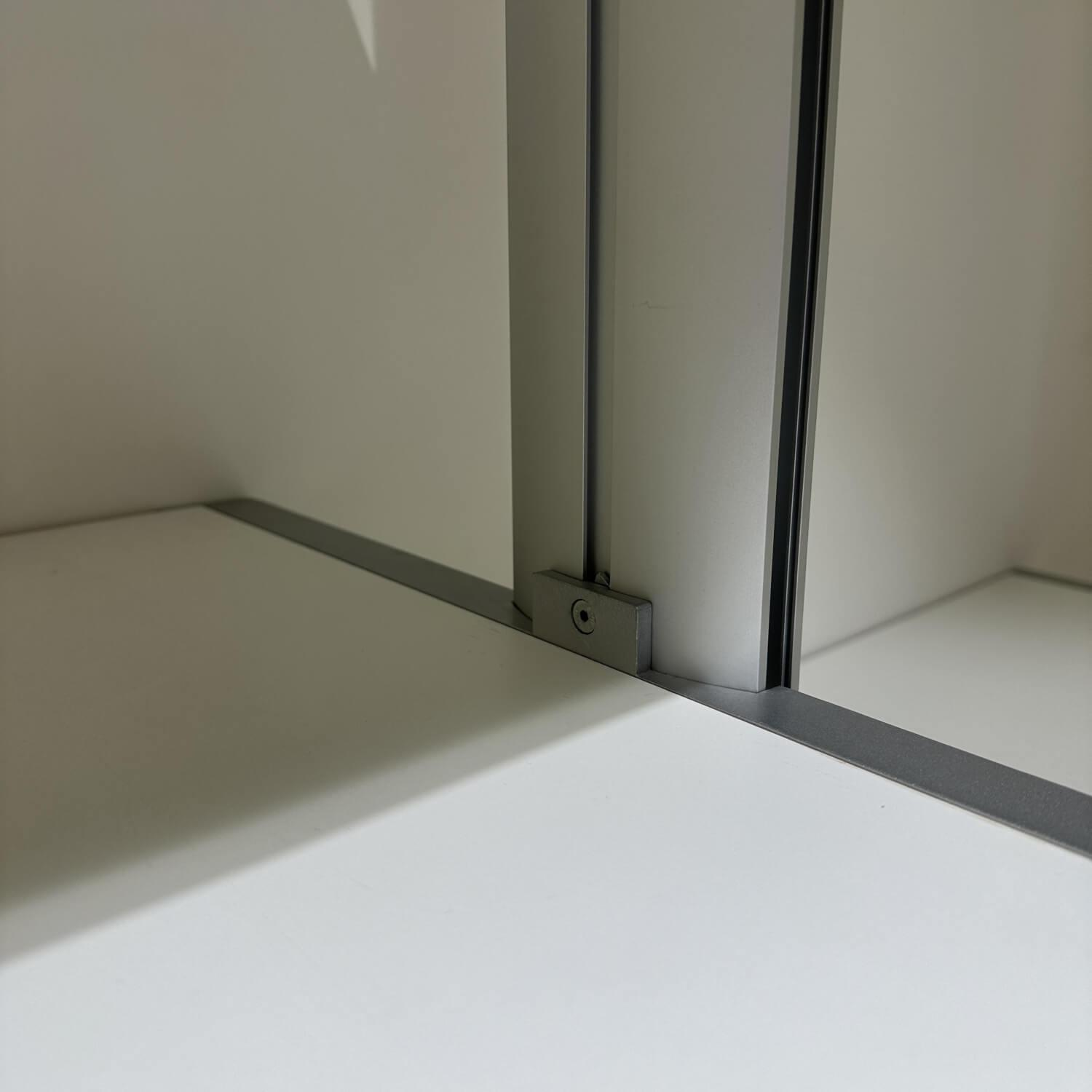 Trüggelmann - Garderobe Stollen System Genesys Gestell Aus Aluminium Schubkästen Sowie Böden Melamin Weiß - 5