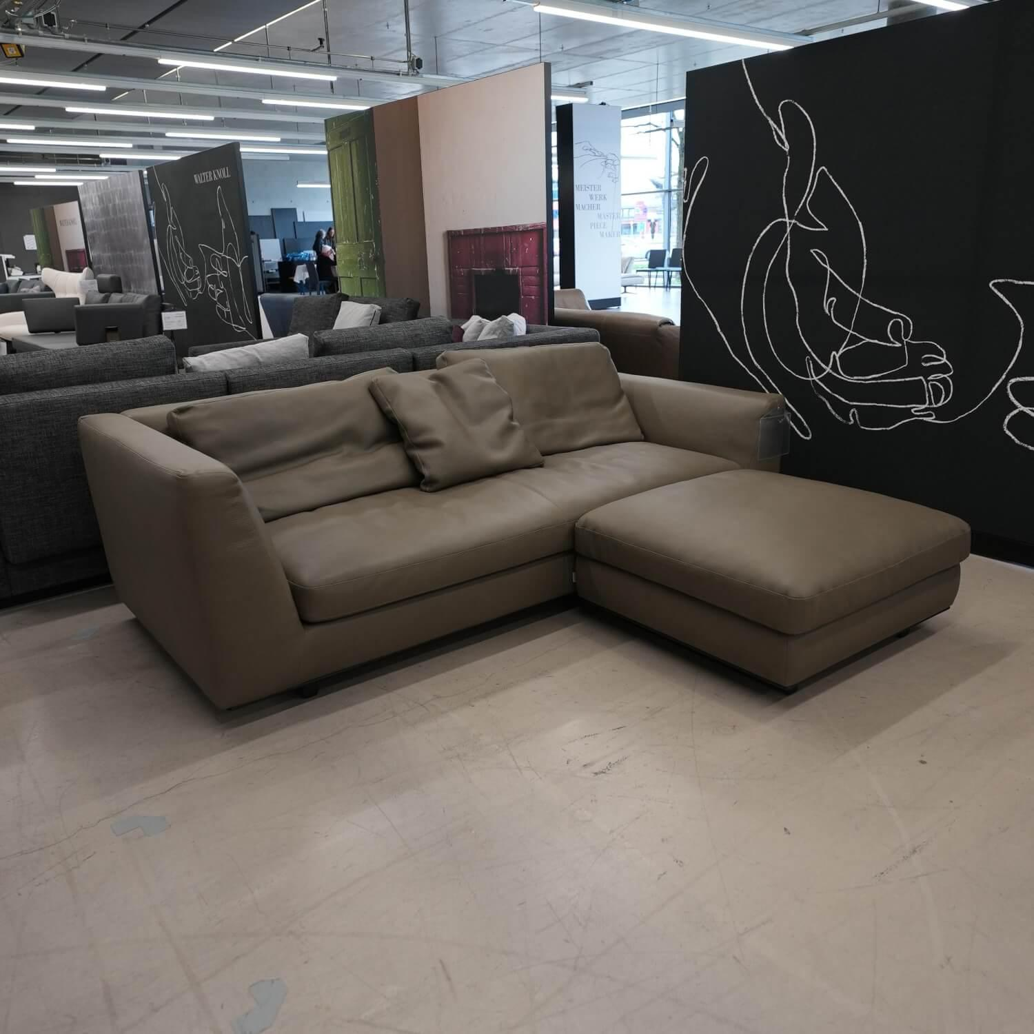 Walter Knoll - Sofa Tama Living 820-20 Bezug Safari 1374 Olive Kufen eiche Geflammt Geölt Alurahmen Schwarz - 5